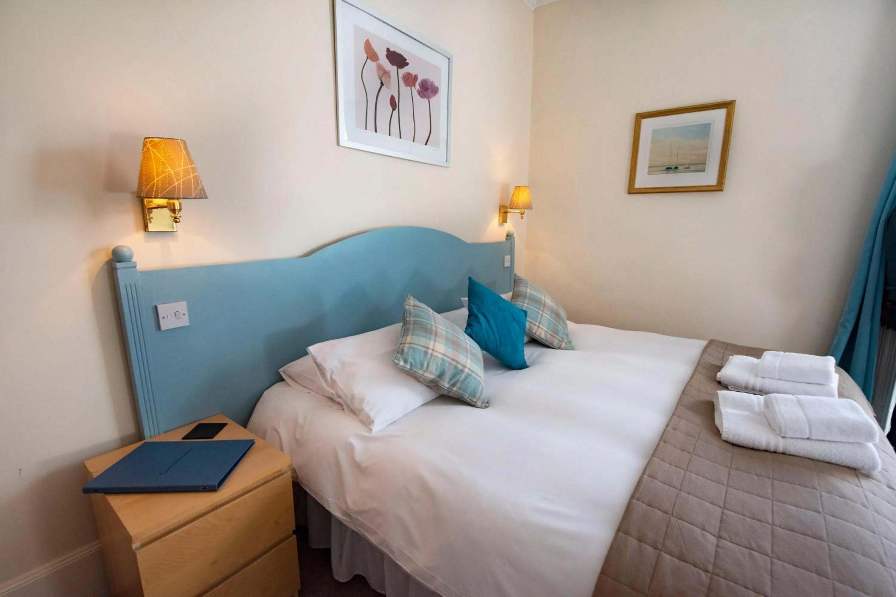 Bed in The Kirkmichael Hotel