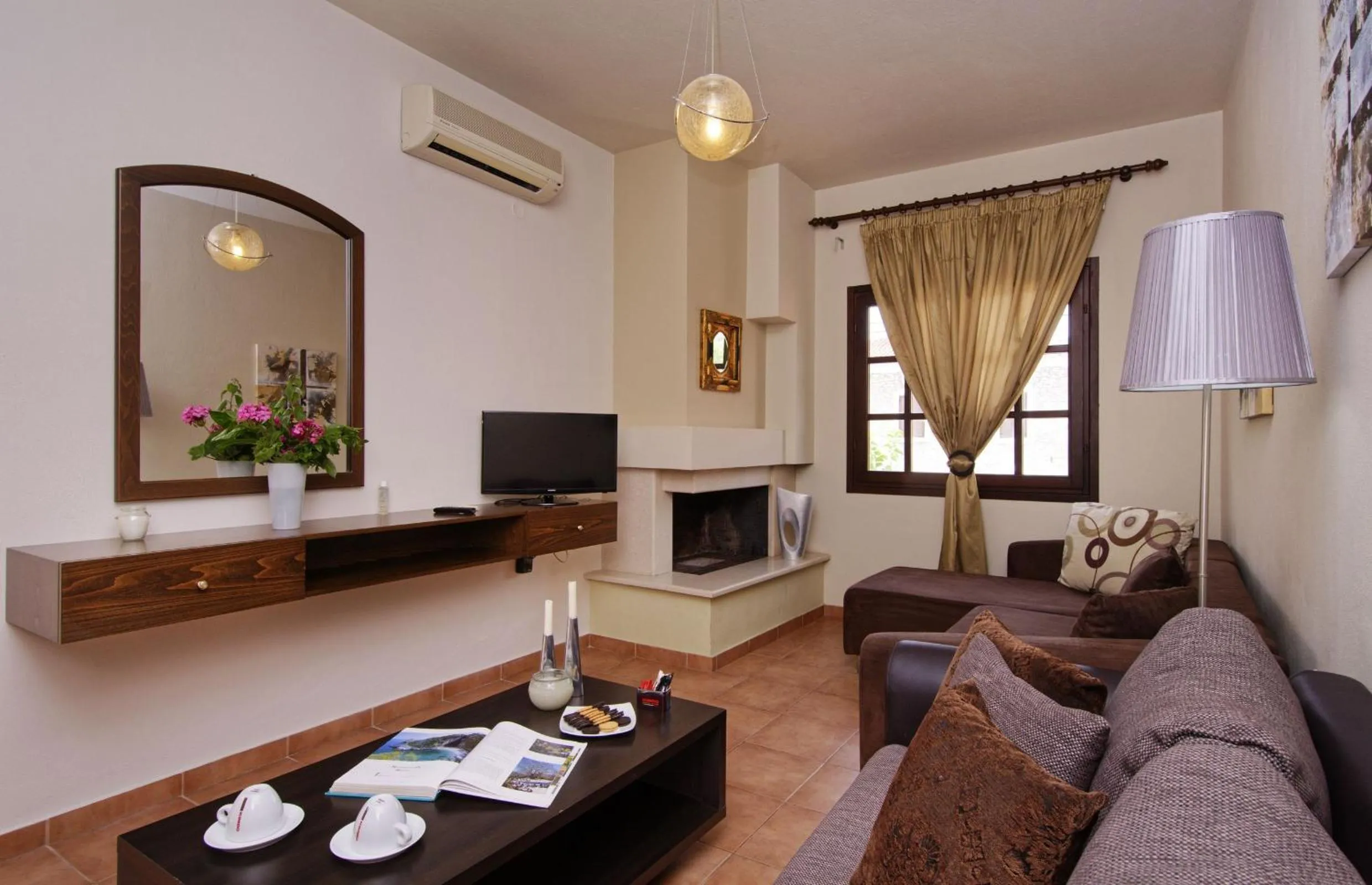 Seating area in Enalion Hotel