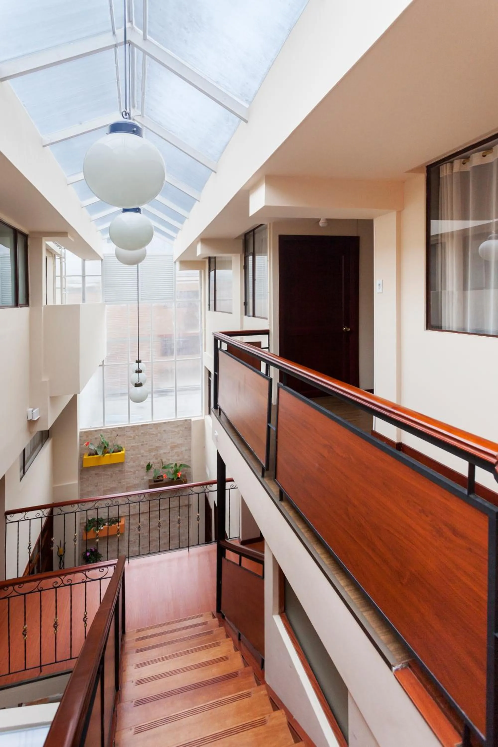 Day in Hotel Francés La Maison