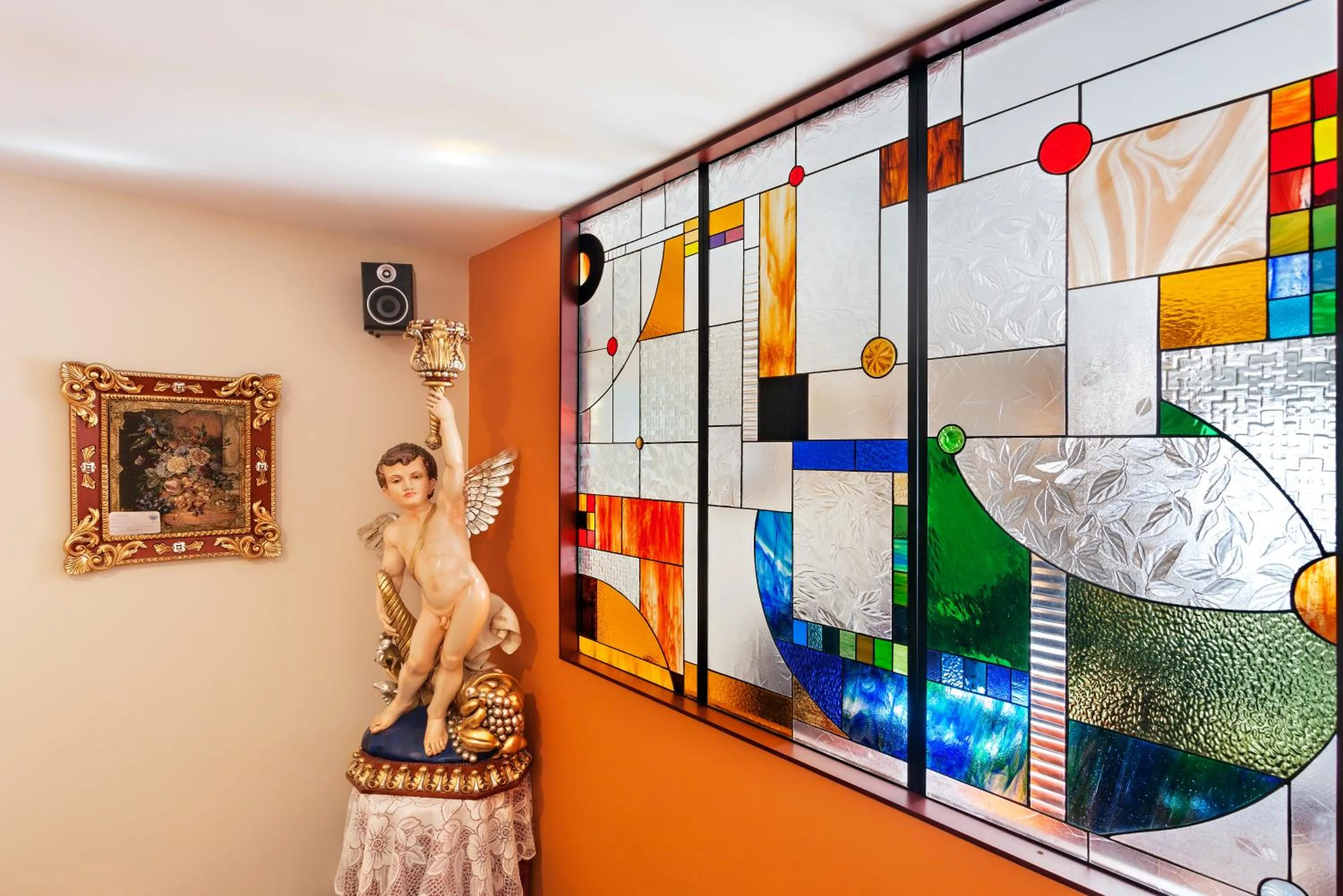 Restaurant/places to eat in Hotel Francés La Maison