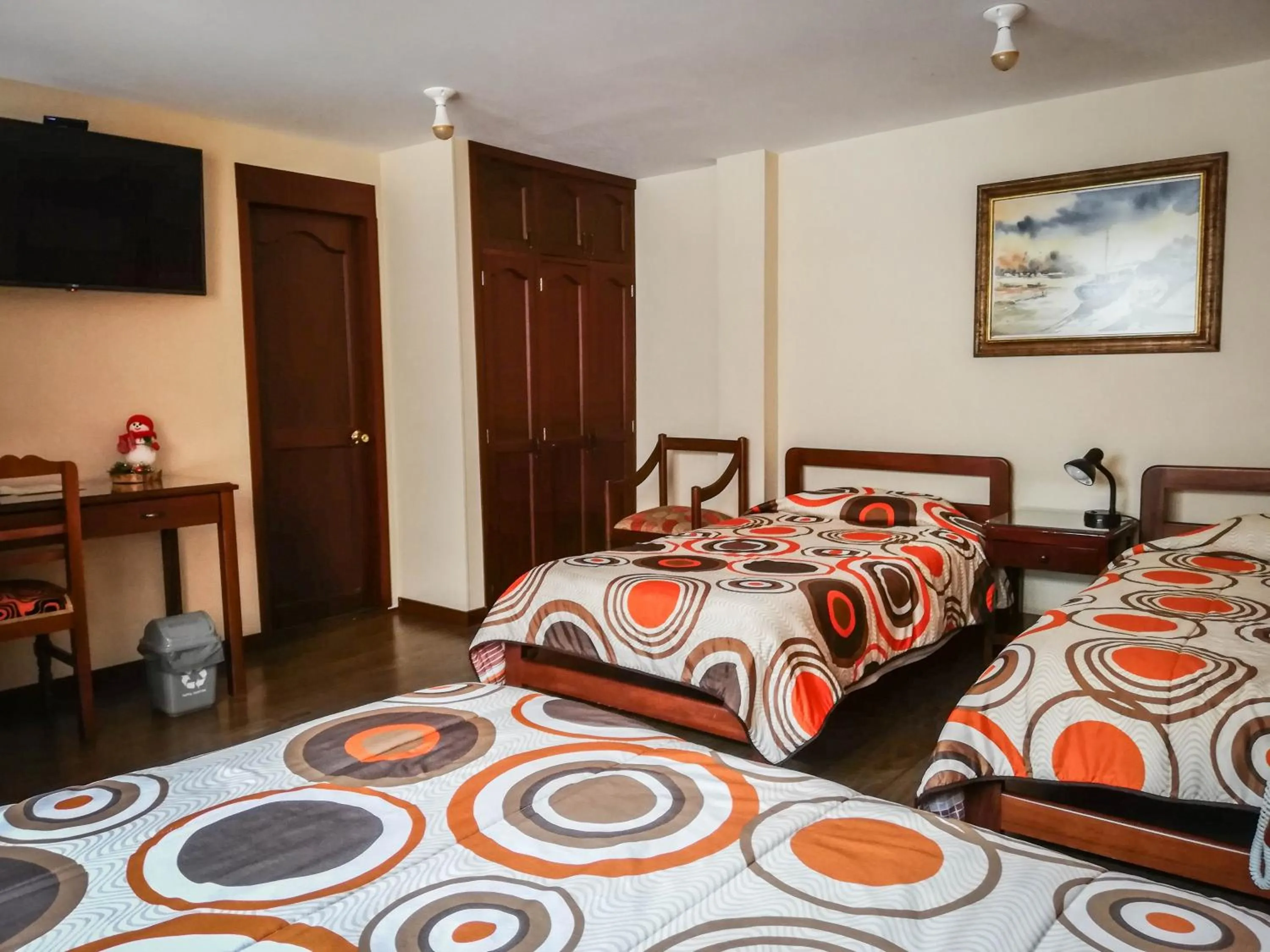 Bed in Hotel Francés La Maison