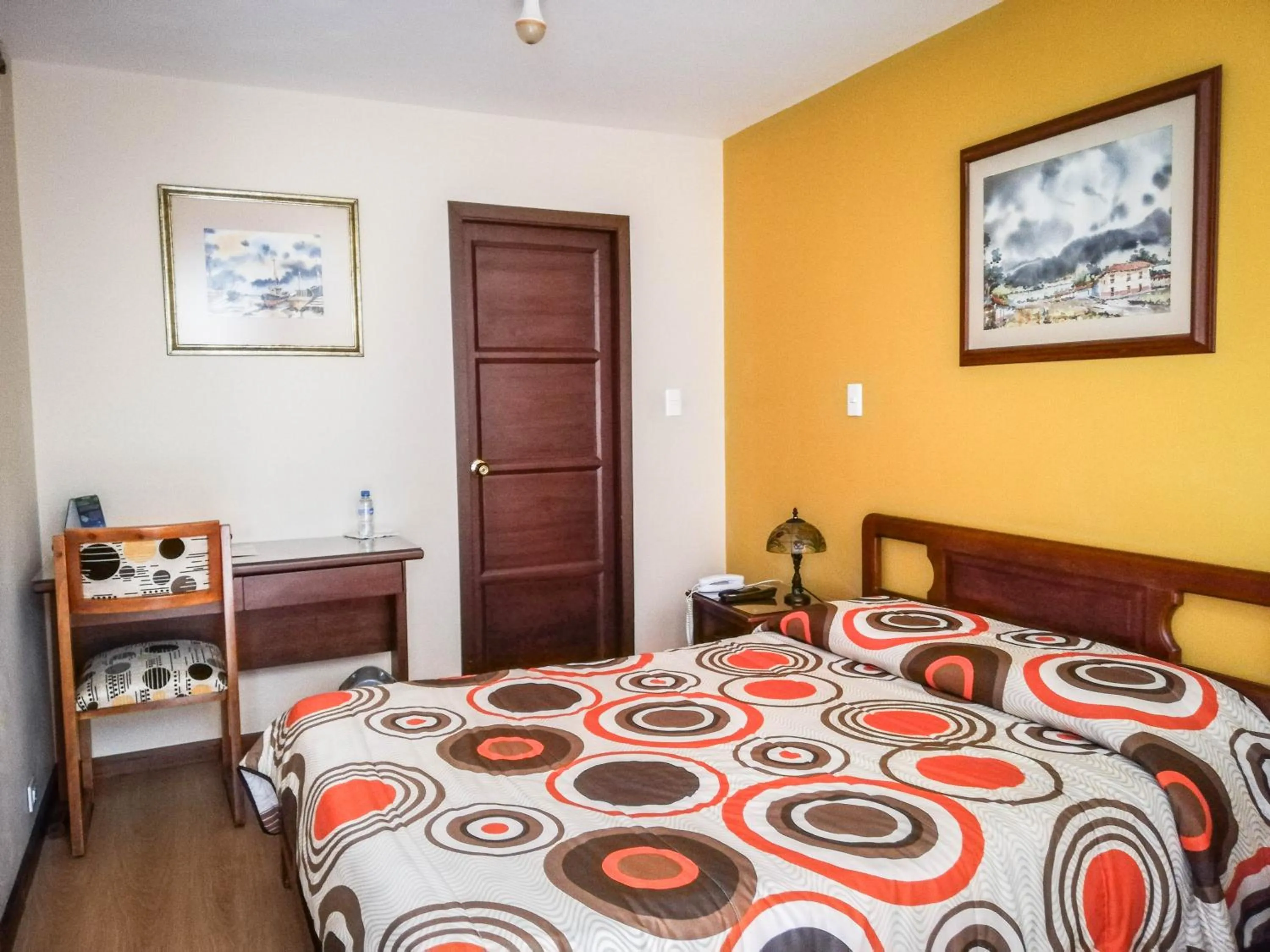 Bed in Hotel Francés La Maison