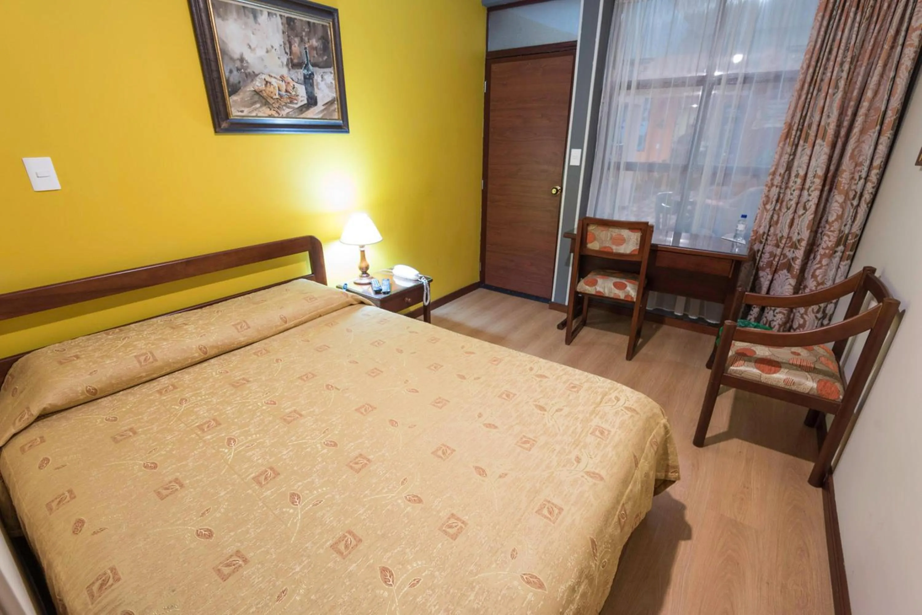 Photo of the whole room, Bed in Hotel Francés La Maison