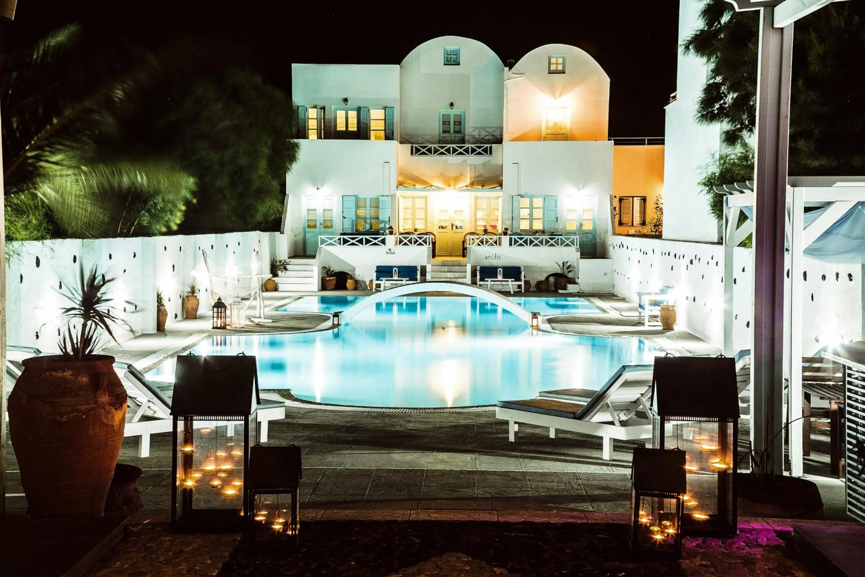Aeolis Santorini
