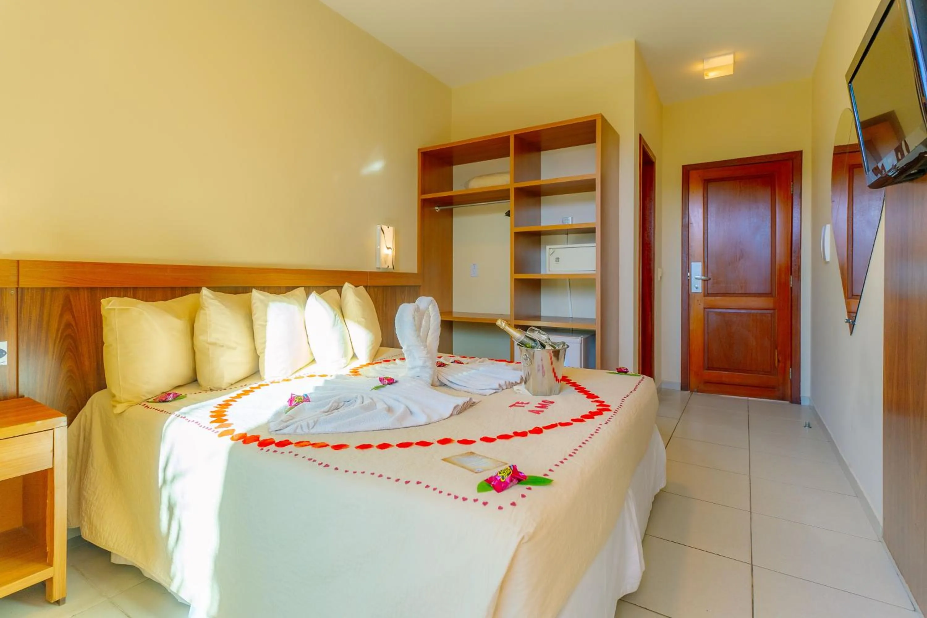 Decorative detail, Bed in Rede Andrade Terra Brasil