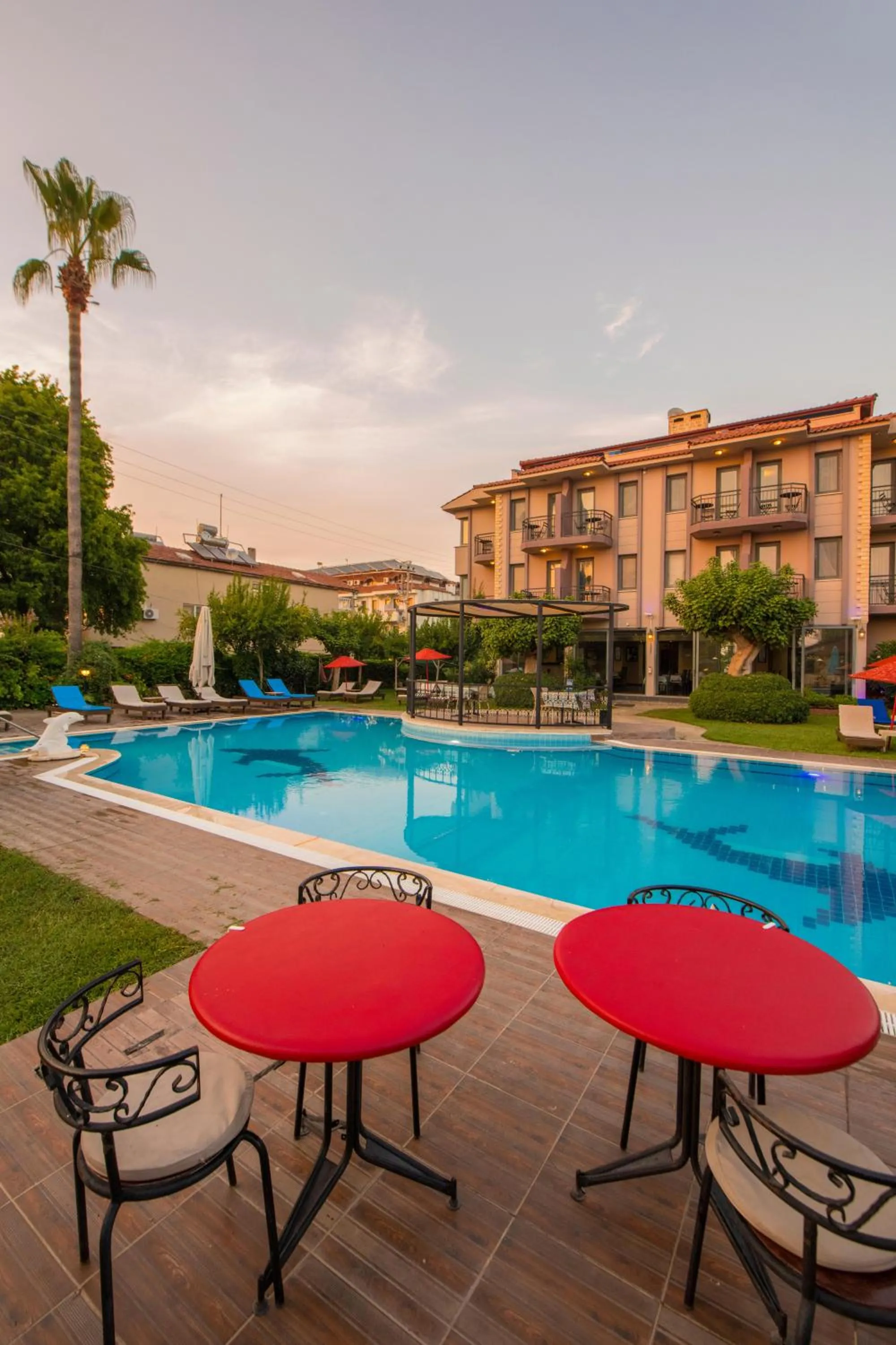 Swimming pool in Golden Moon Hotel