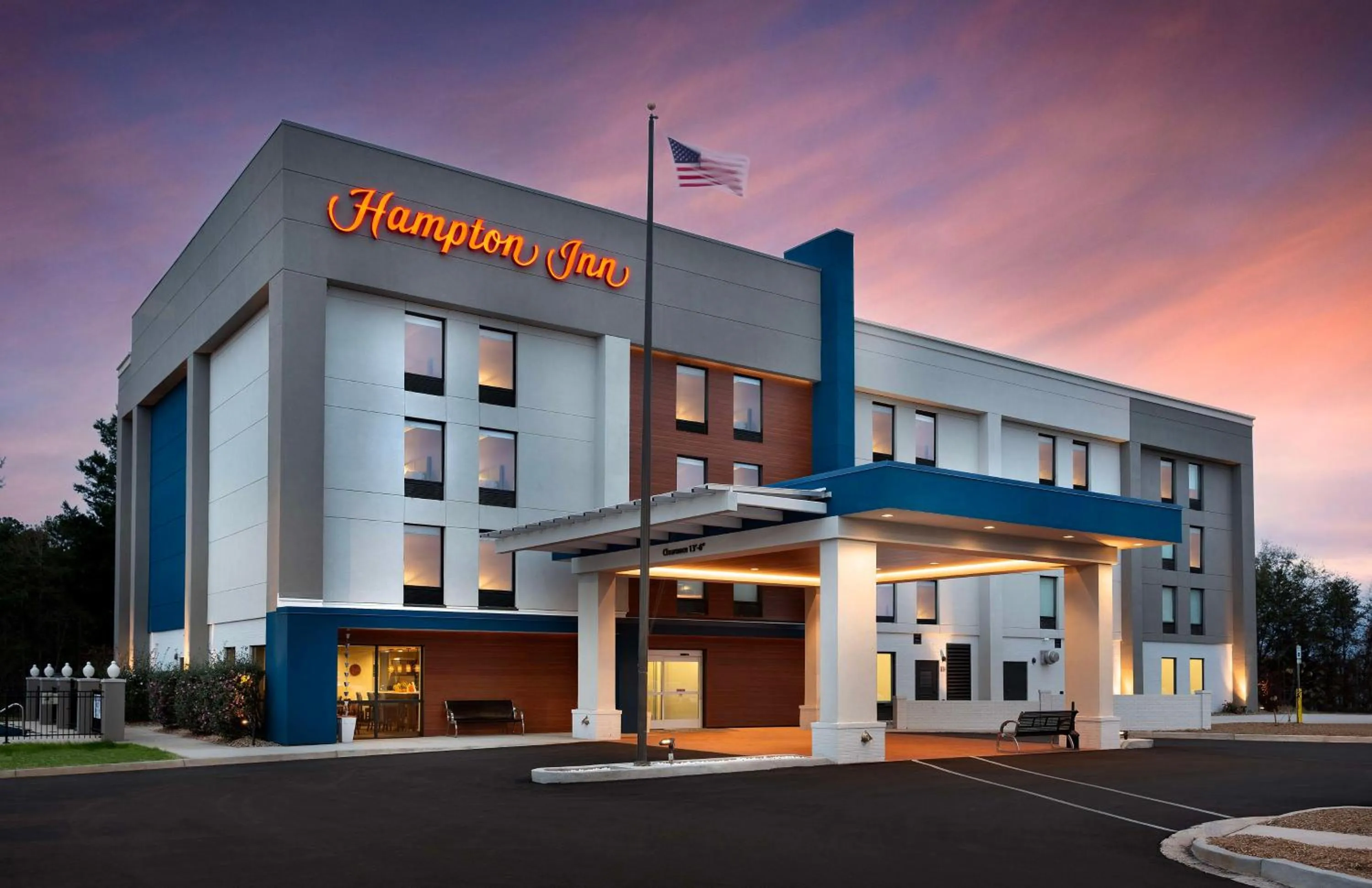 Property building in Hampton Inn Greenville/Travelers Rest
