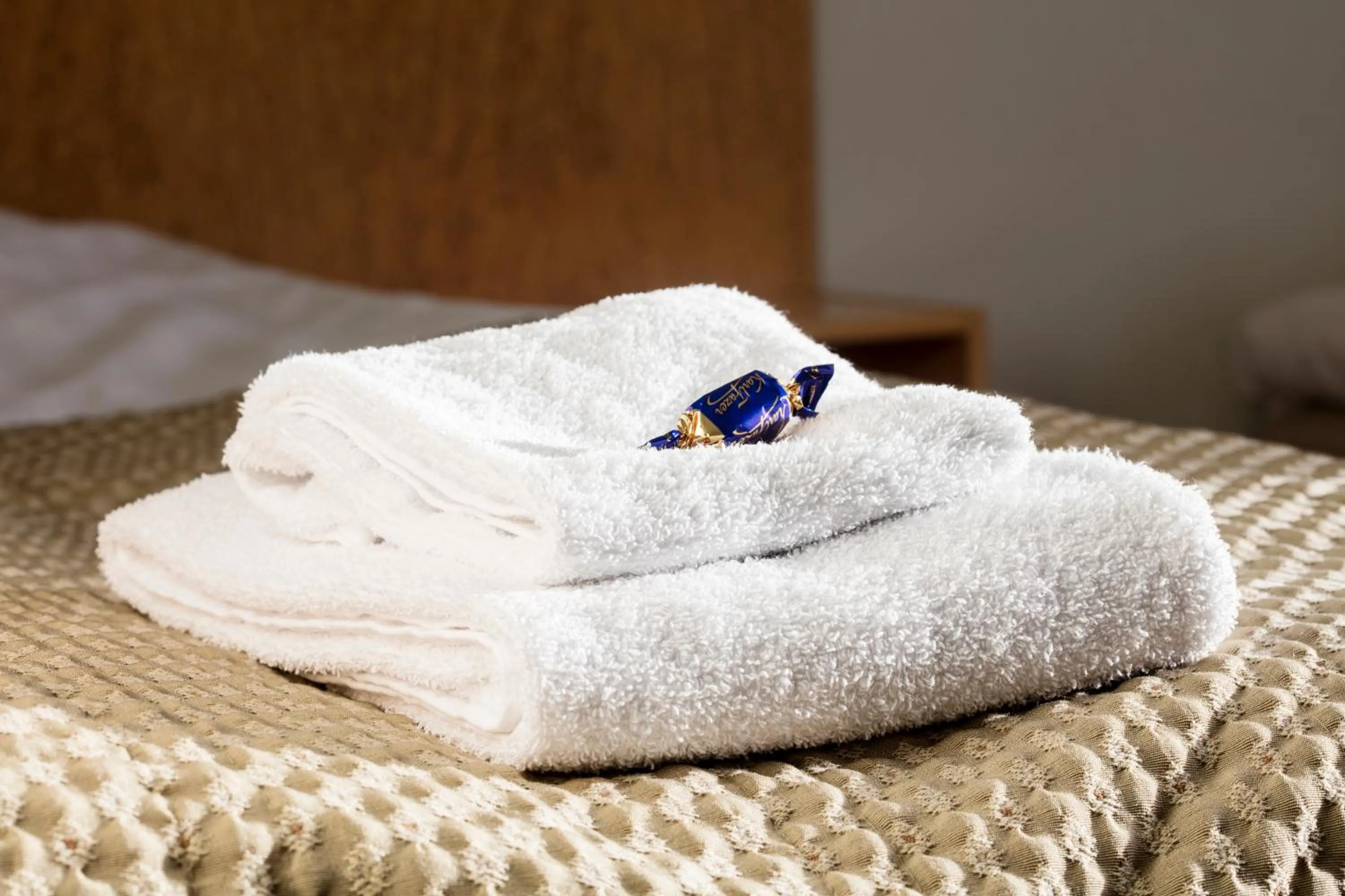 Bed in Nordiska Folkhögskolan Bed and Breakfast