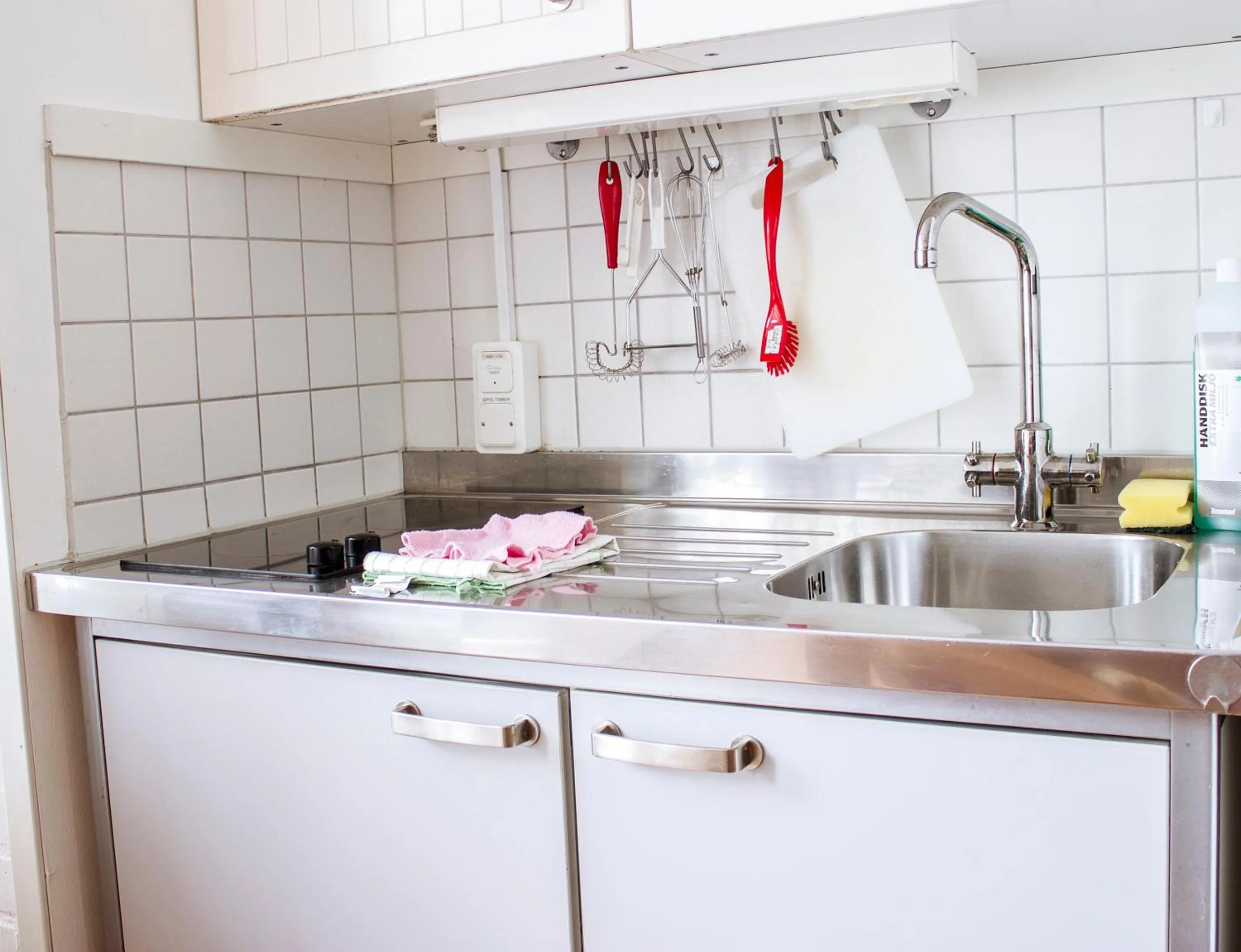 Kitchen or kitchenette in Nordiska Folkhögskolan Bed and Breakfast