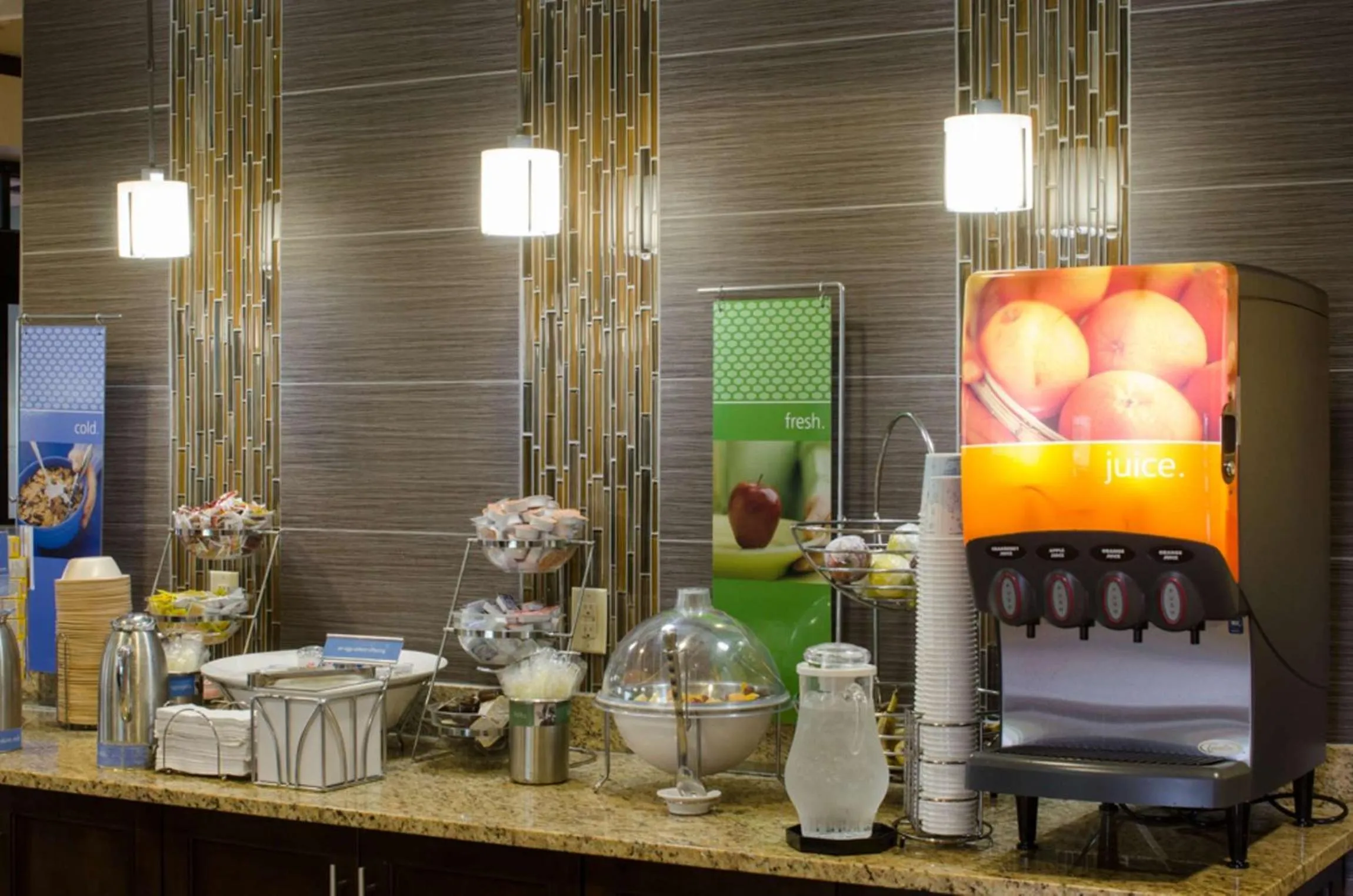 Coffee/tea facilities in Hampton Inn Tulsa Sand Springs