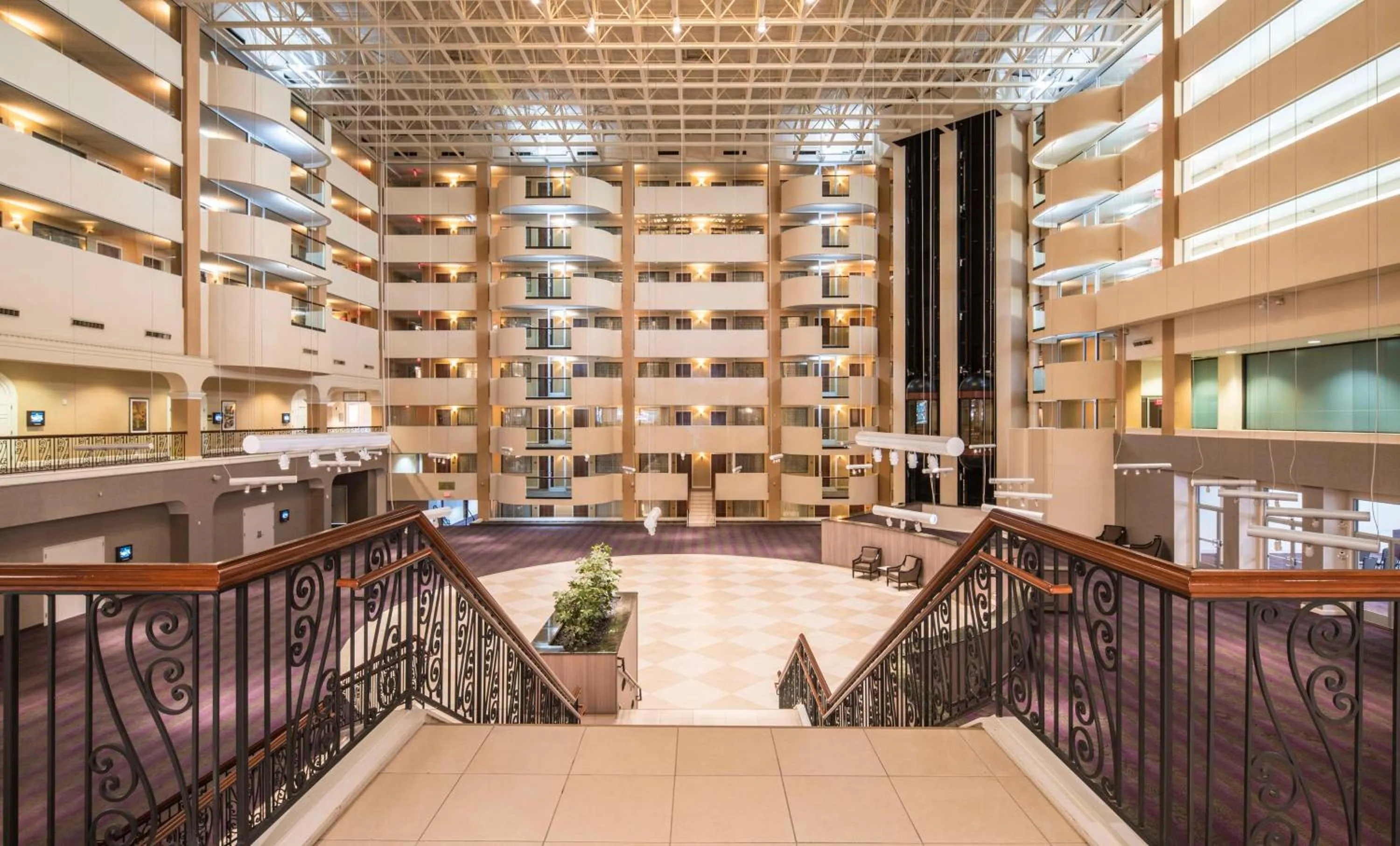 Lobby or reception in Hilton Washington DC/Rockville Hotel & Executive Meeting Center