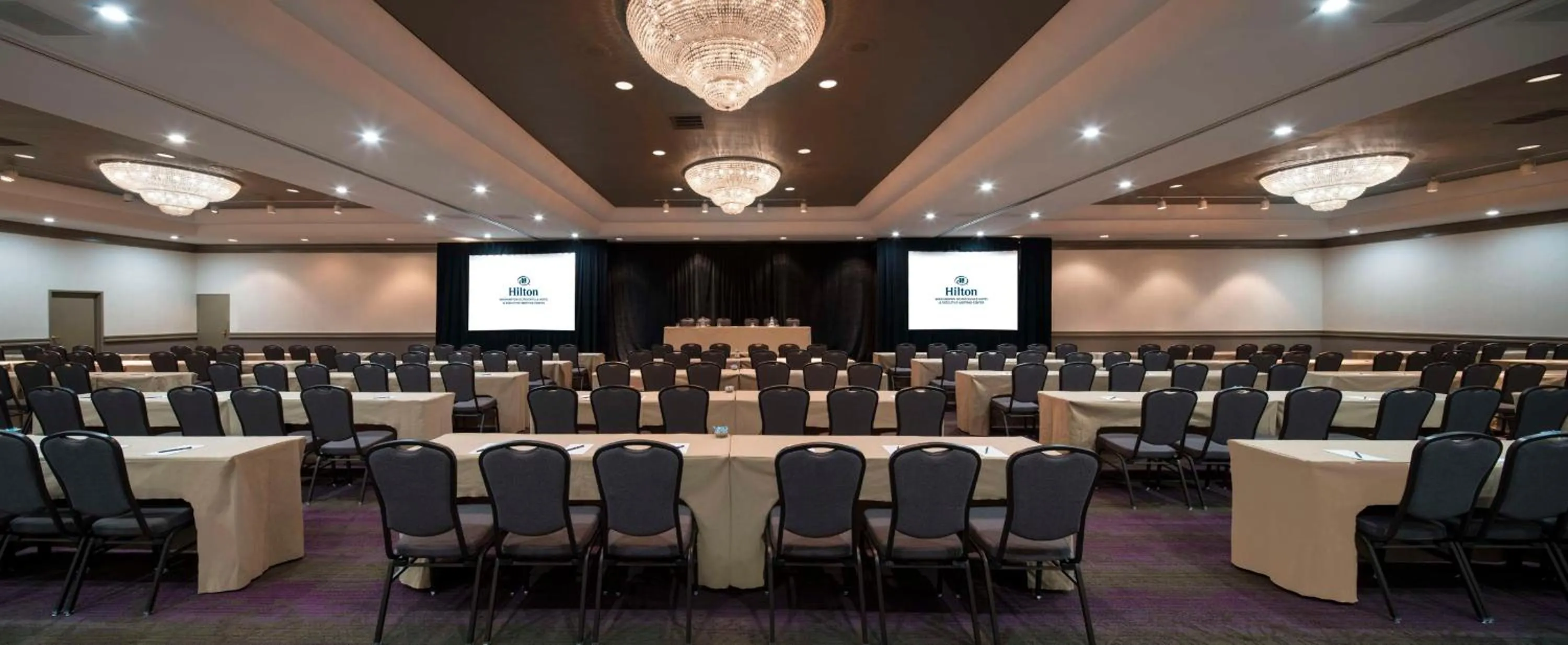 Meeting/conference room in Hilton Washington DC/Rockville Hotel & Executive Meeting Center