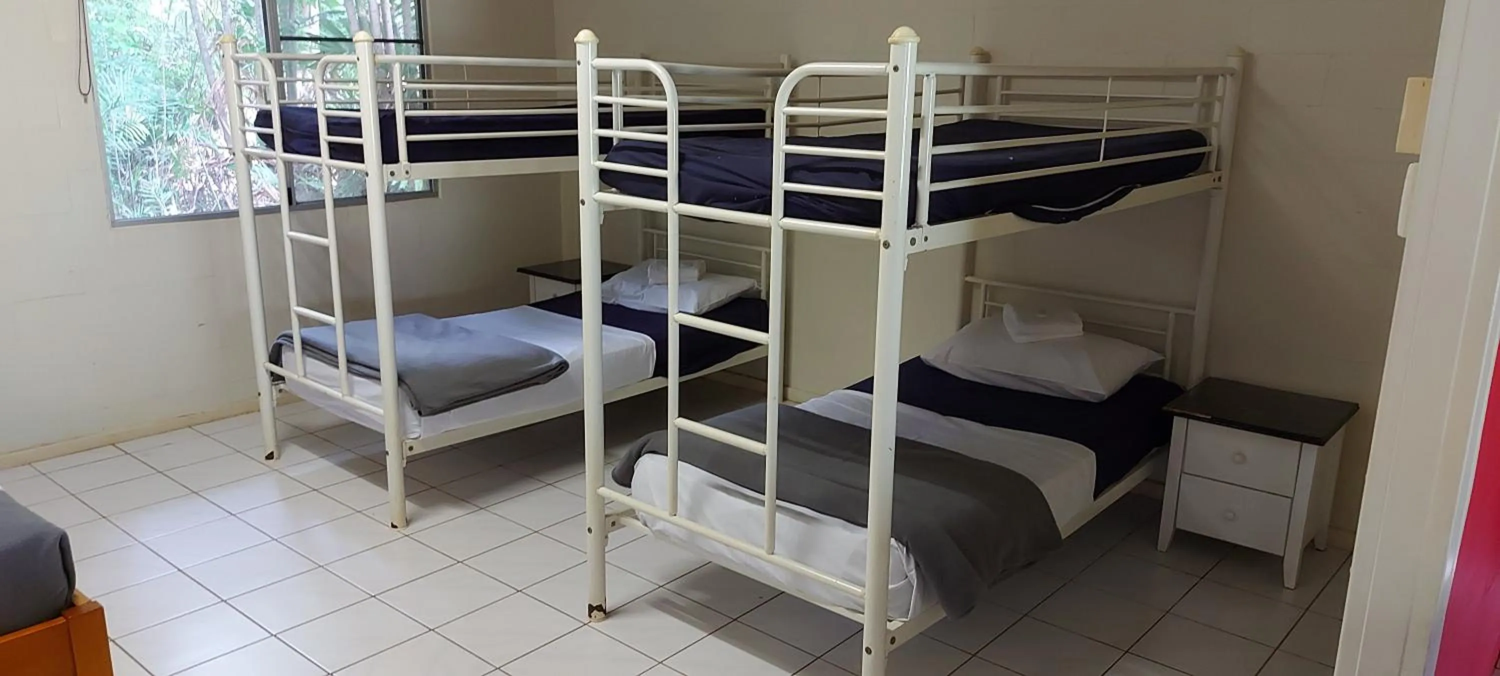bunk bed, Bed in Litchfield Tourist Park