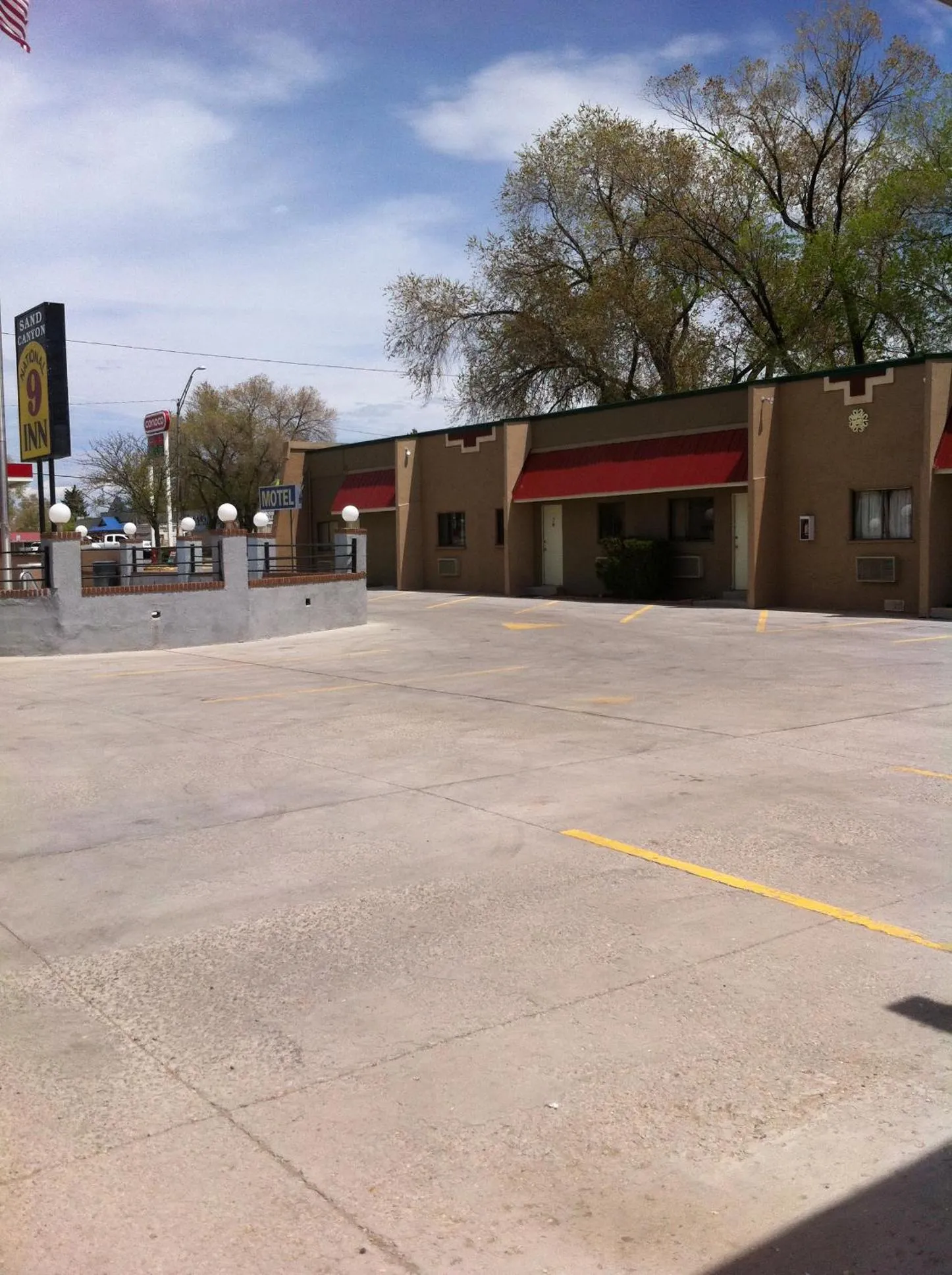 Property building in National 9 Inn Sand Canyon