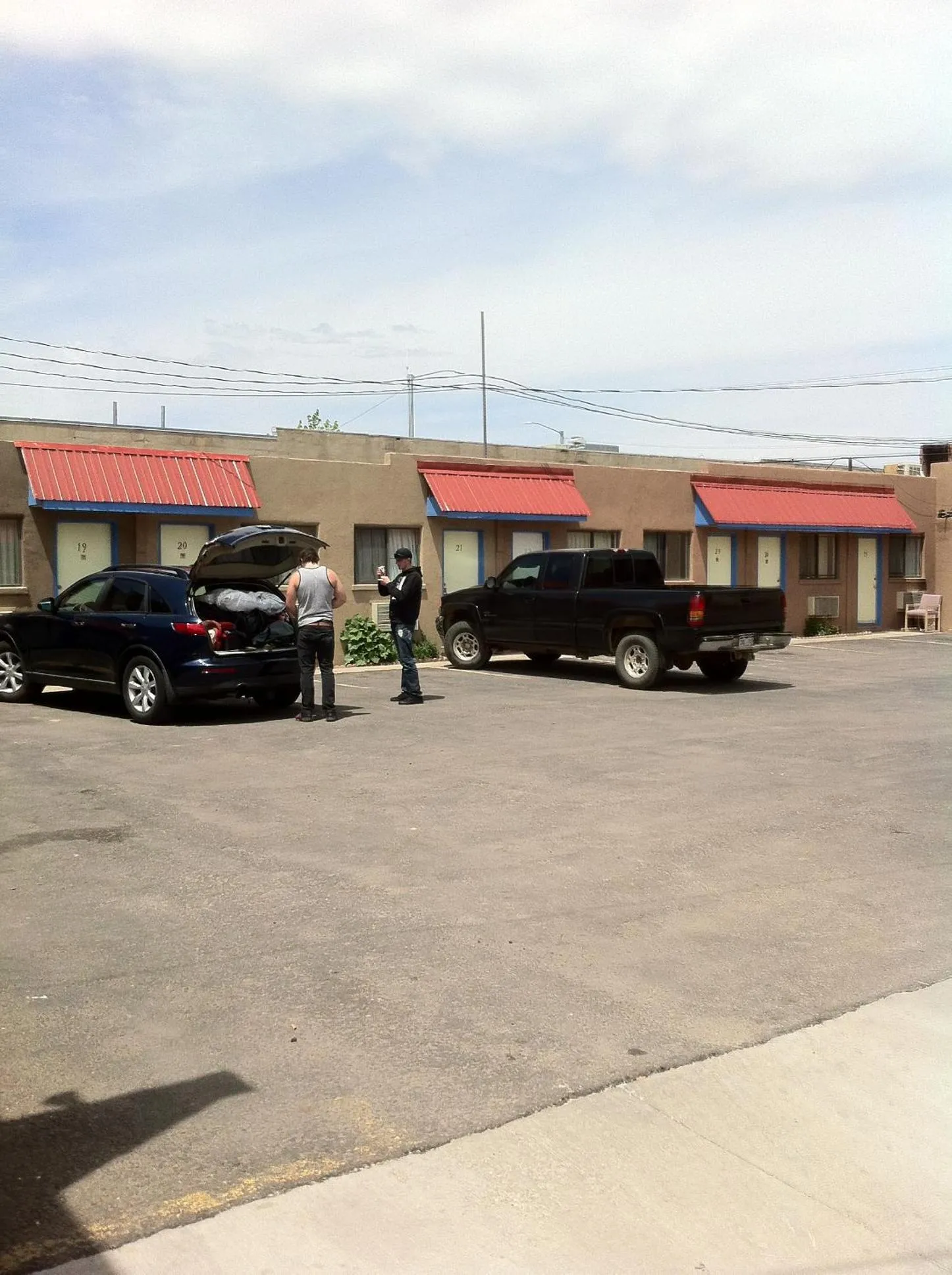 Property building in National 9 Inn Sand Canyon