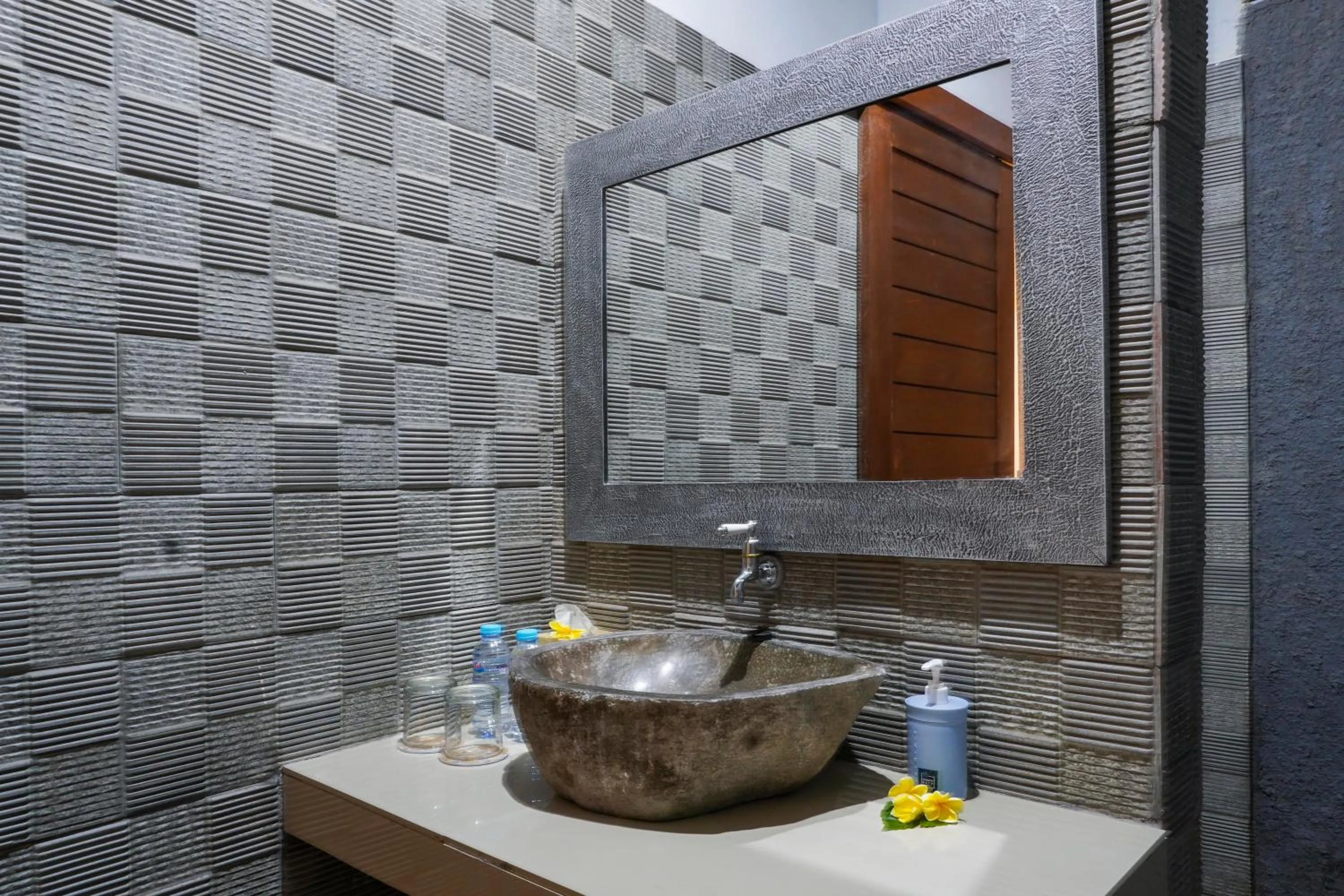 Bathroom in Pemuntalan Guesthouse