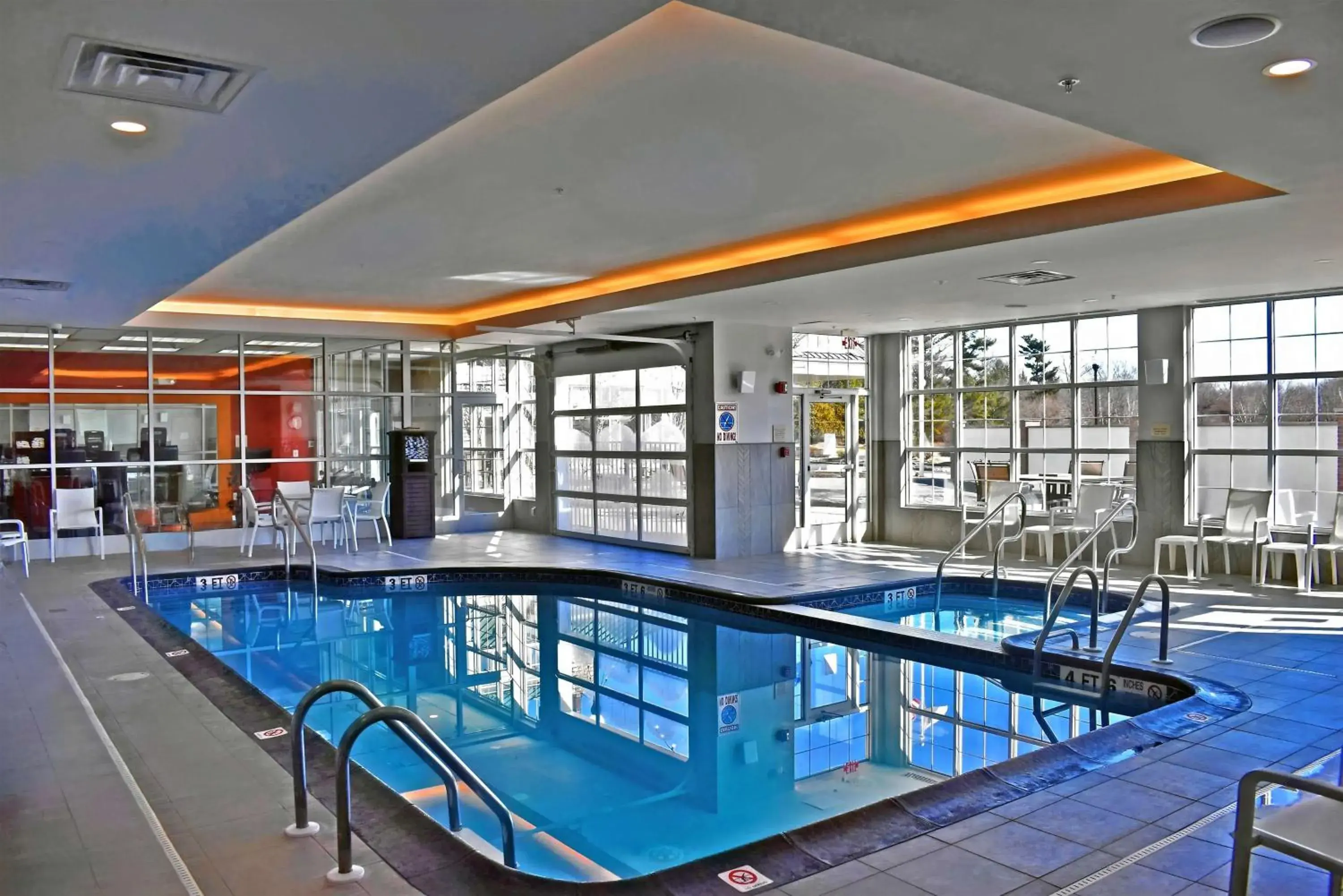 Pool view in Hilton Garden Inn Hamilton Pool view in Hilton Garden Inn Hamilton