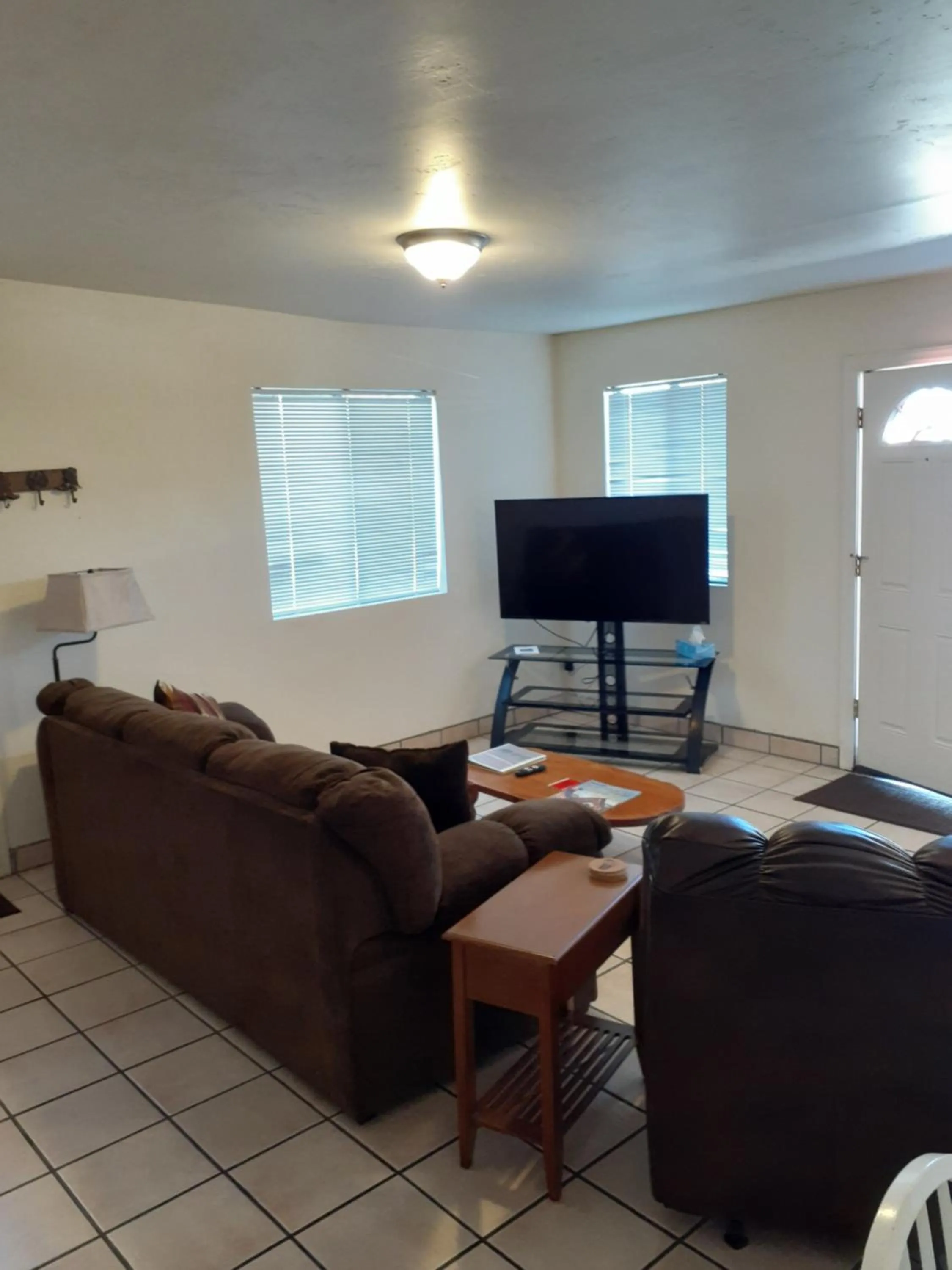 Seating area in Stagecoach Suites