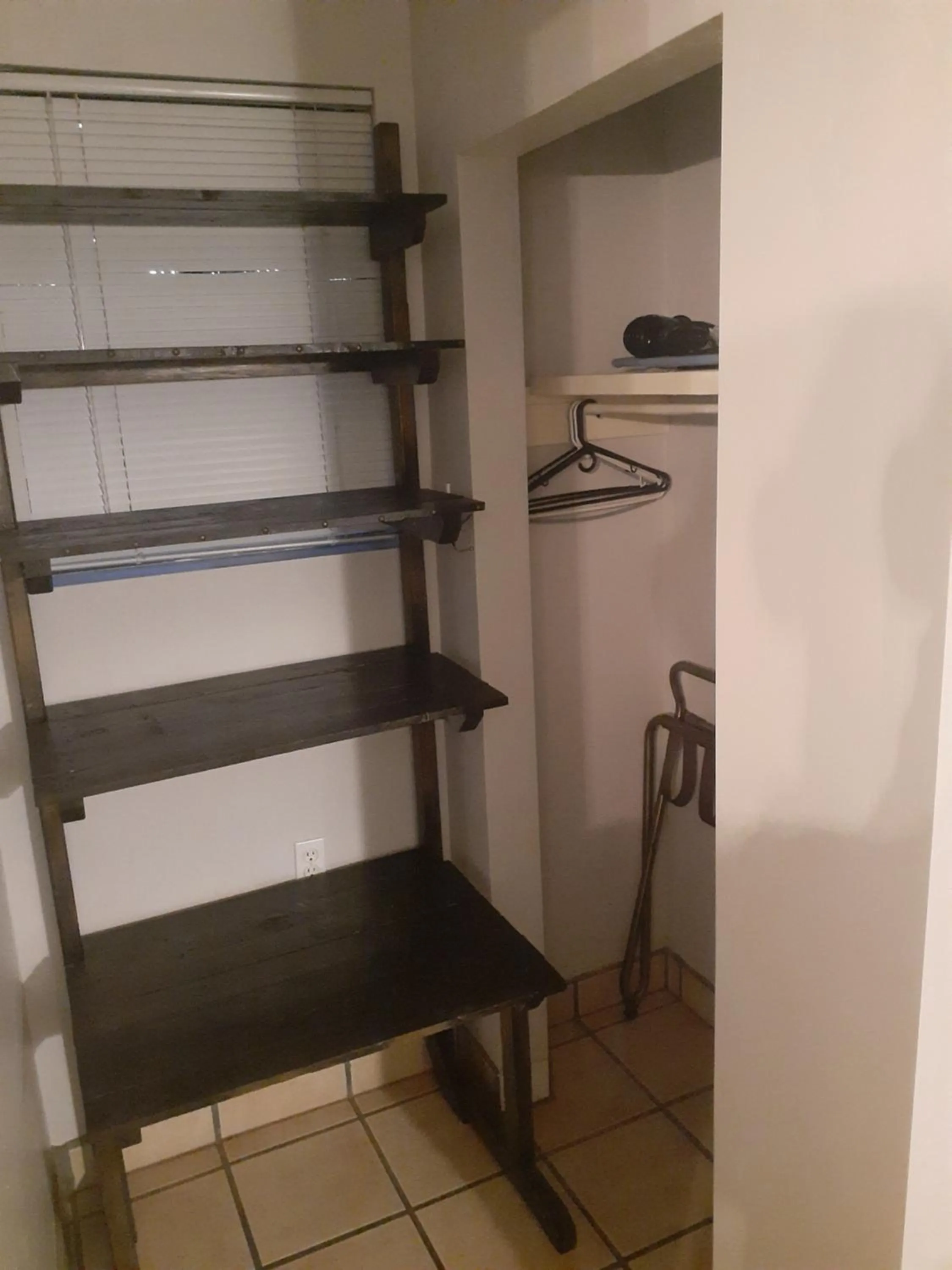 wardrobe in Stagecoach Suites