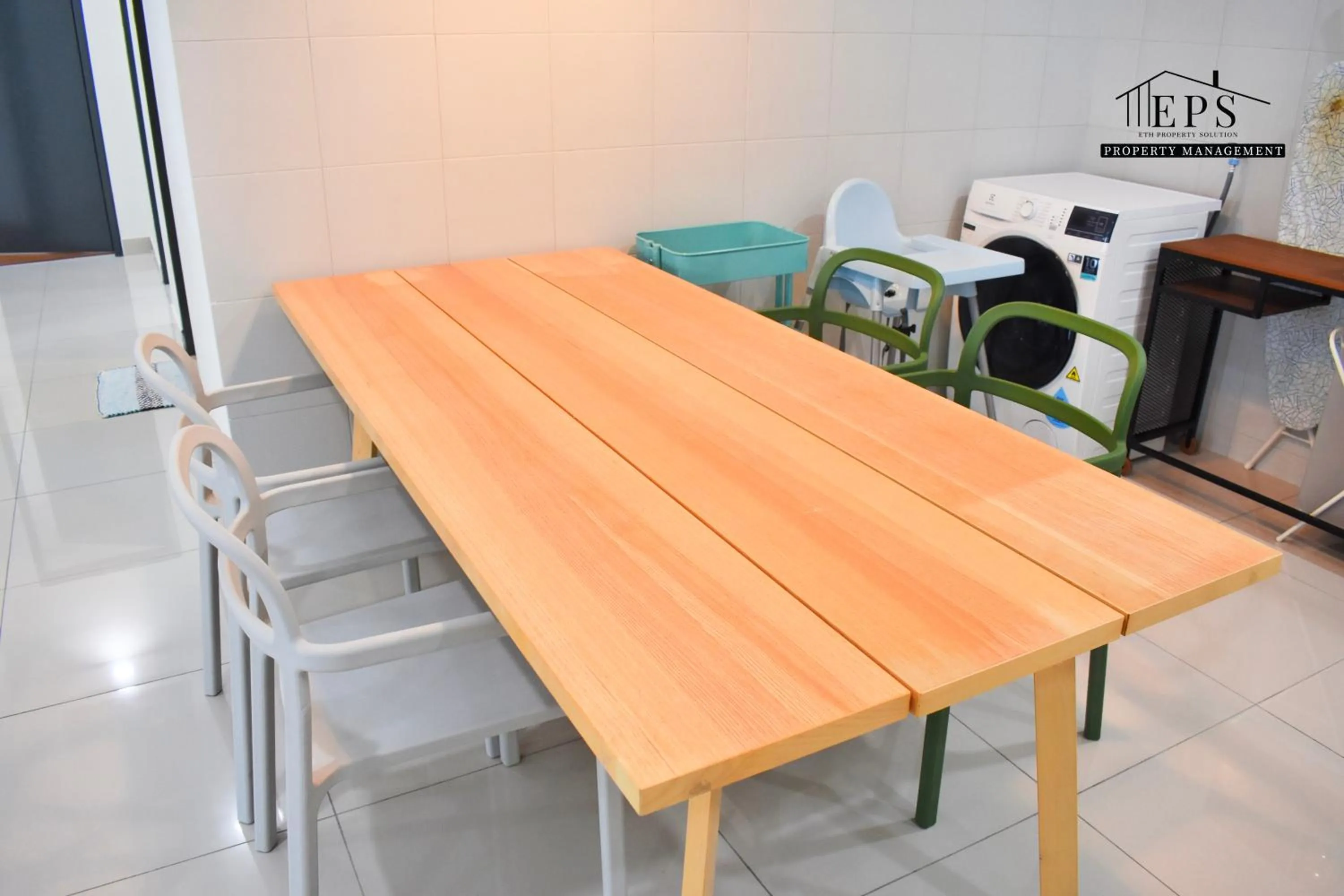 Damen Subang by Widebed