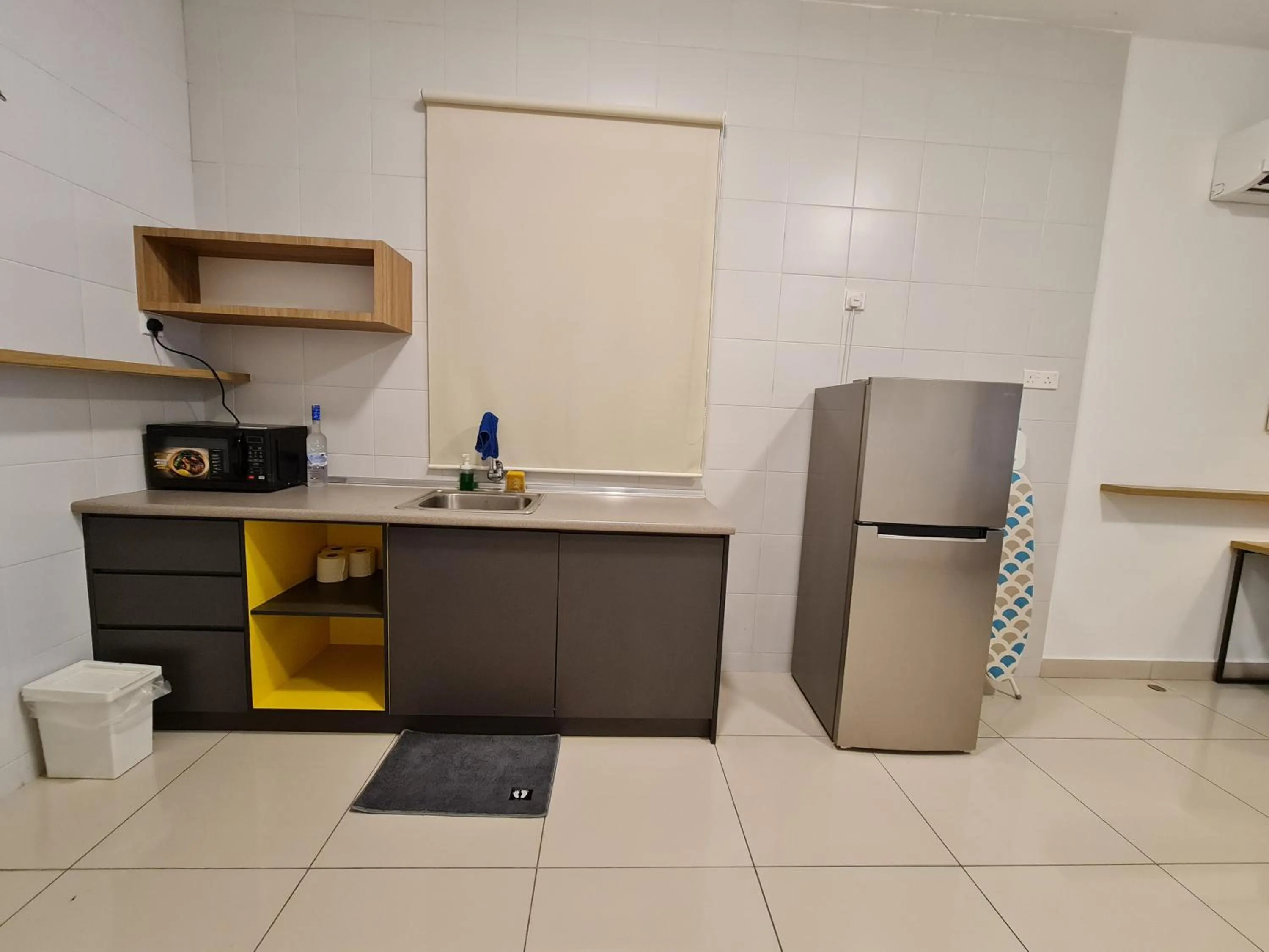 Damen Subang by Widebed