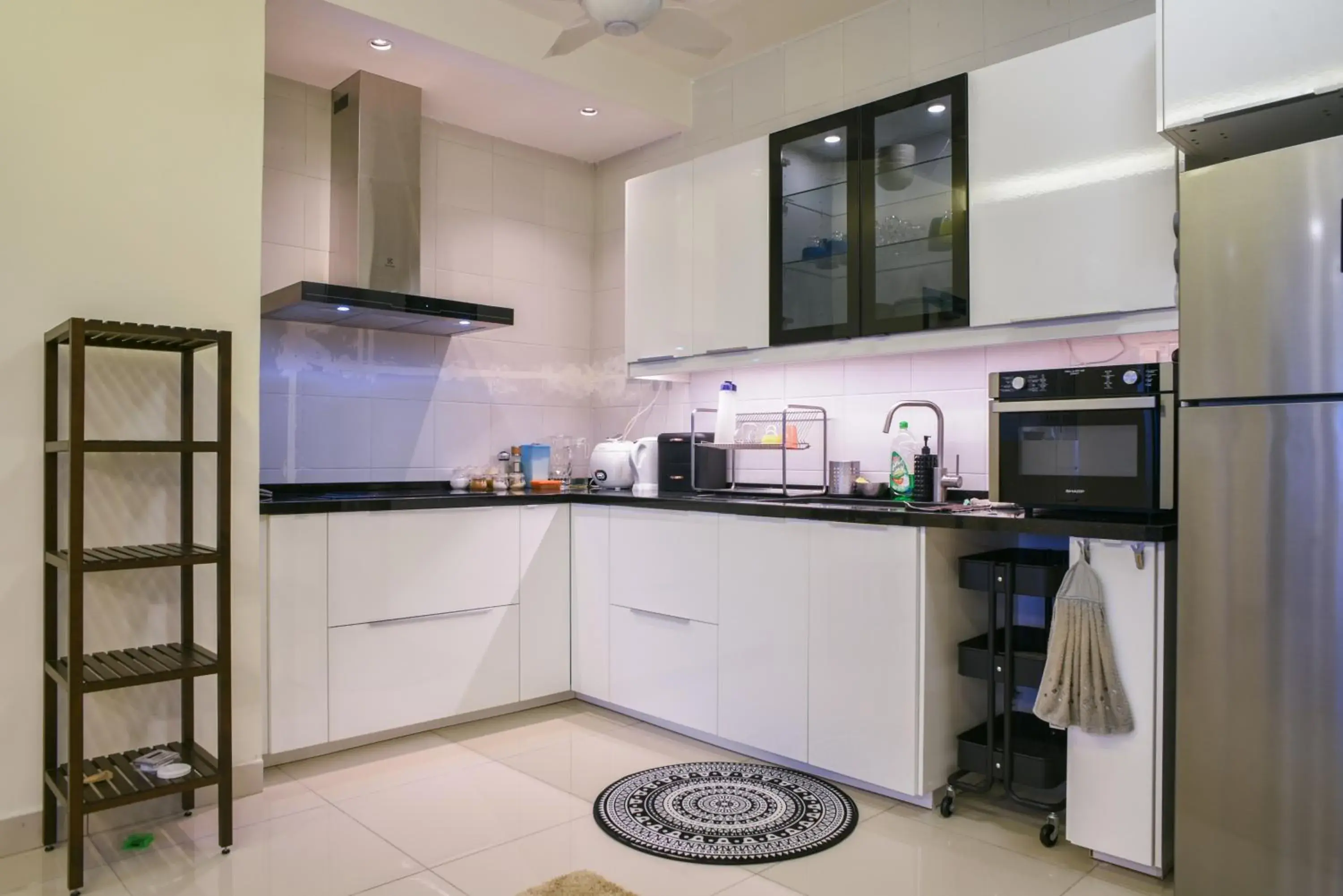 Damen Subang by Widebed Damen Subang by Widebed