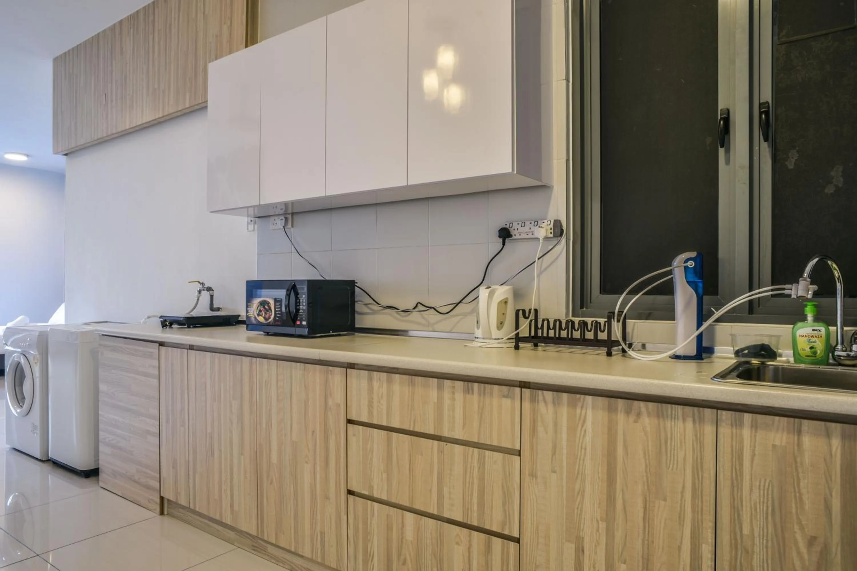 Damen Subang by Widebed