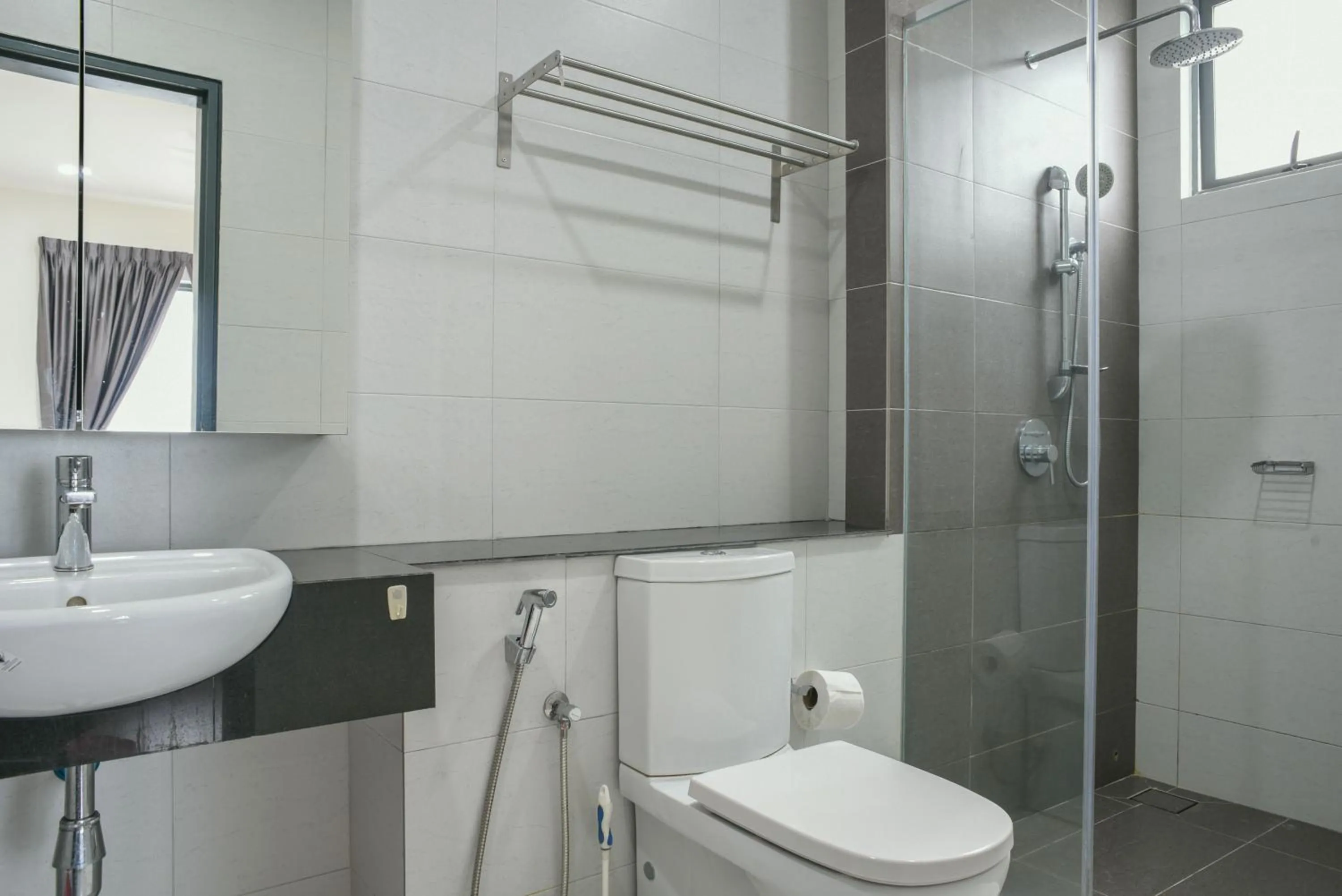 Damen Subang by Widebed