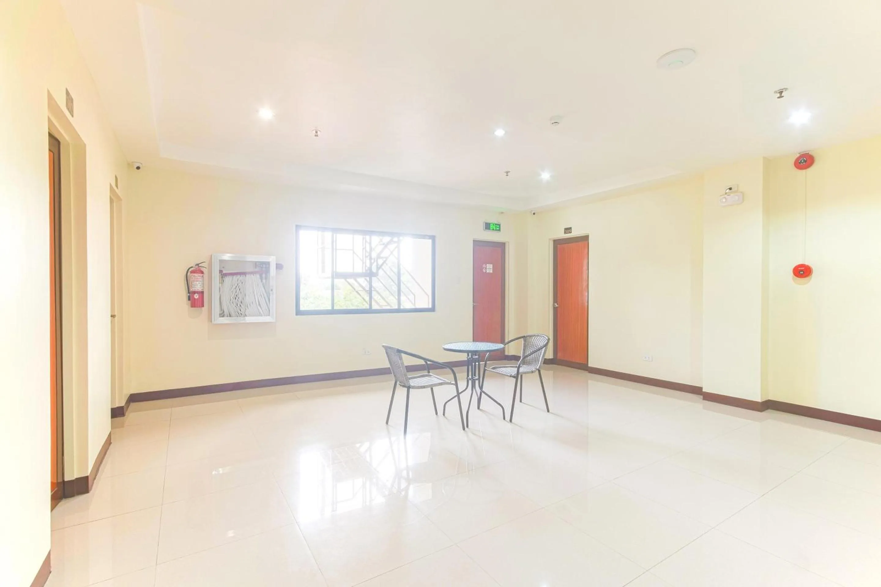 Lobby or reception in OYO 567 Blue Horizon Hostel