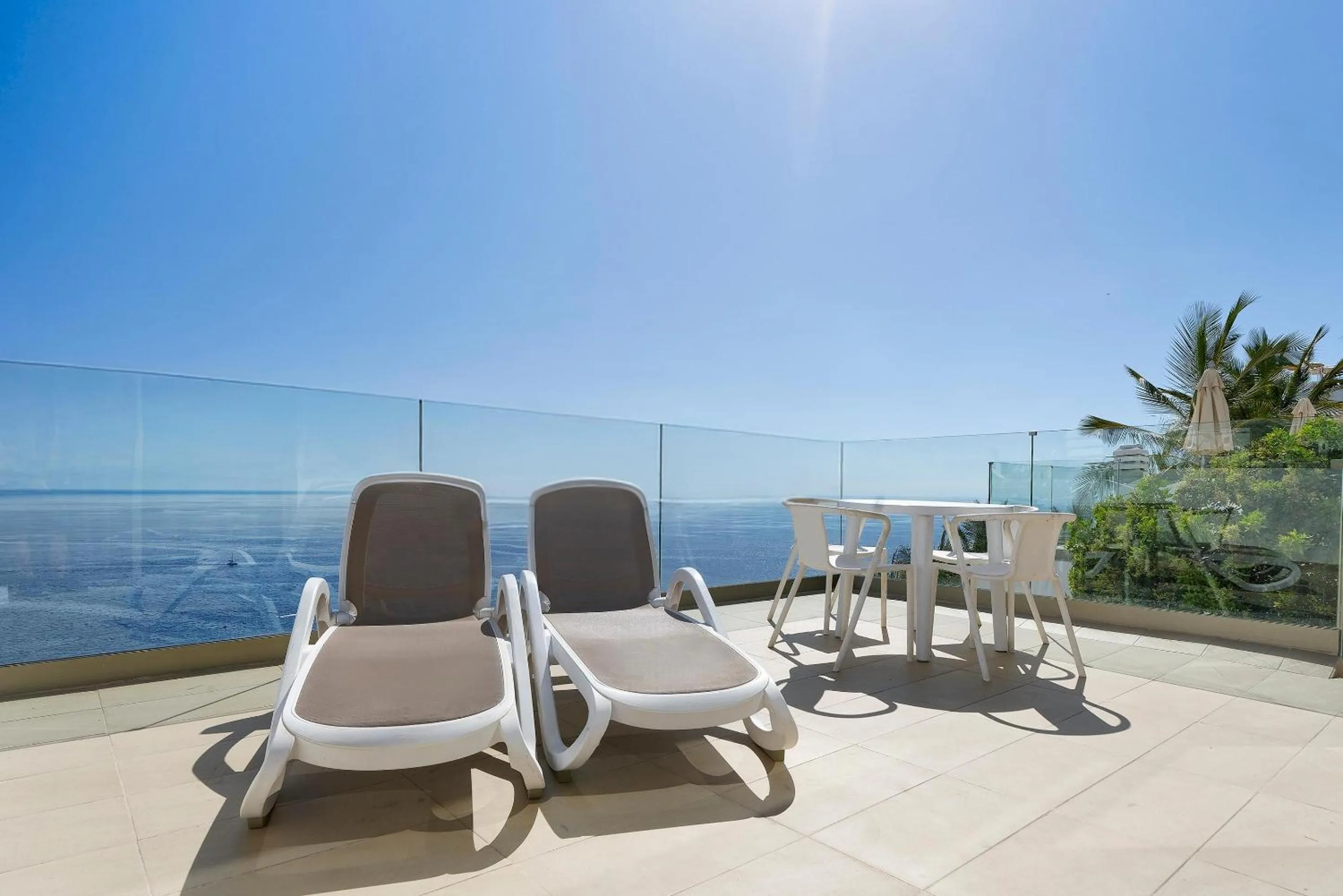 Photo of the whole room in Servatur Altamar