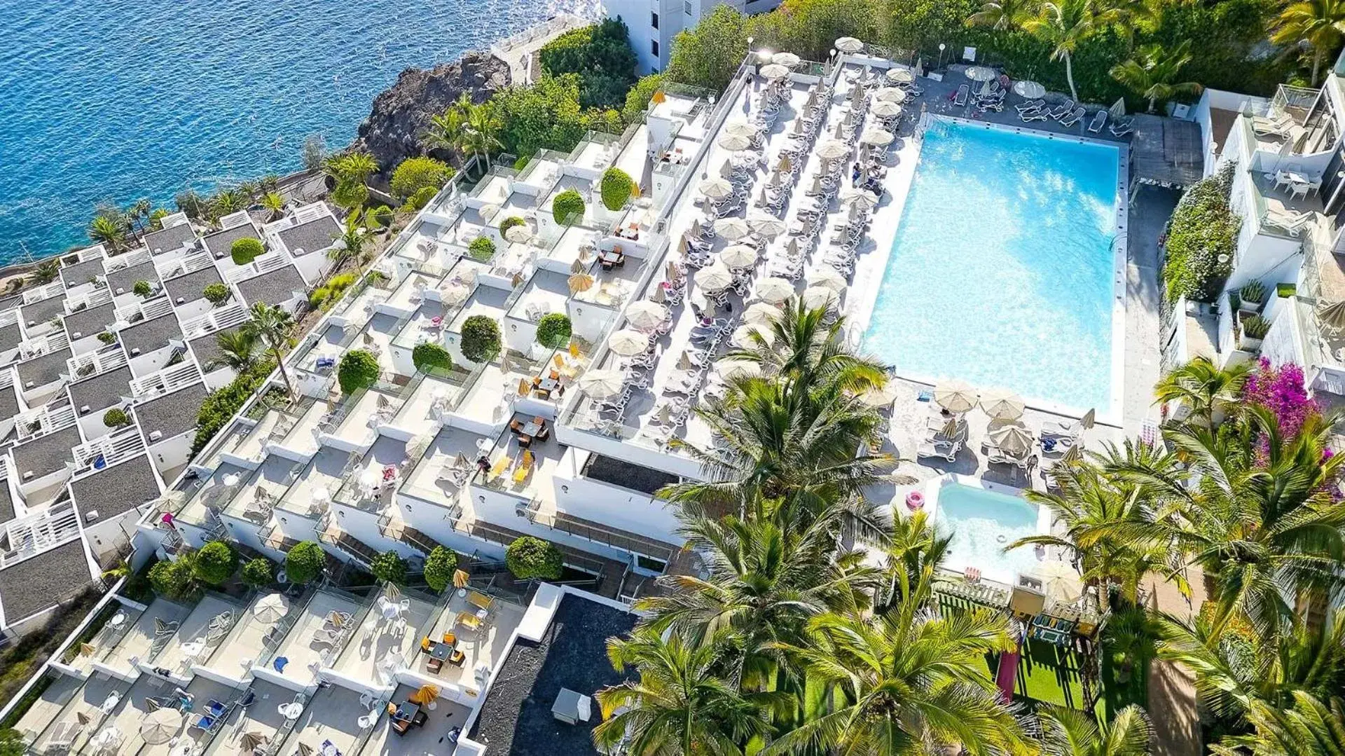 Property building in Servatur Altamar Property building in Servatur Altamar