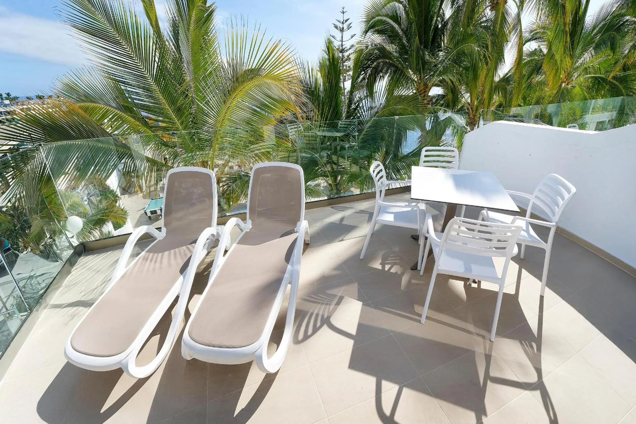 Photo of the whole room in Servatur Altamar