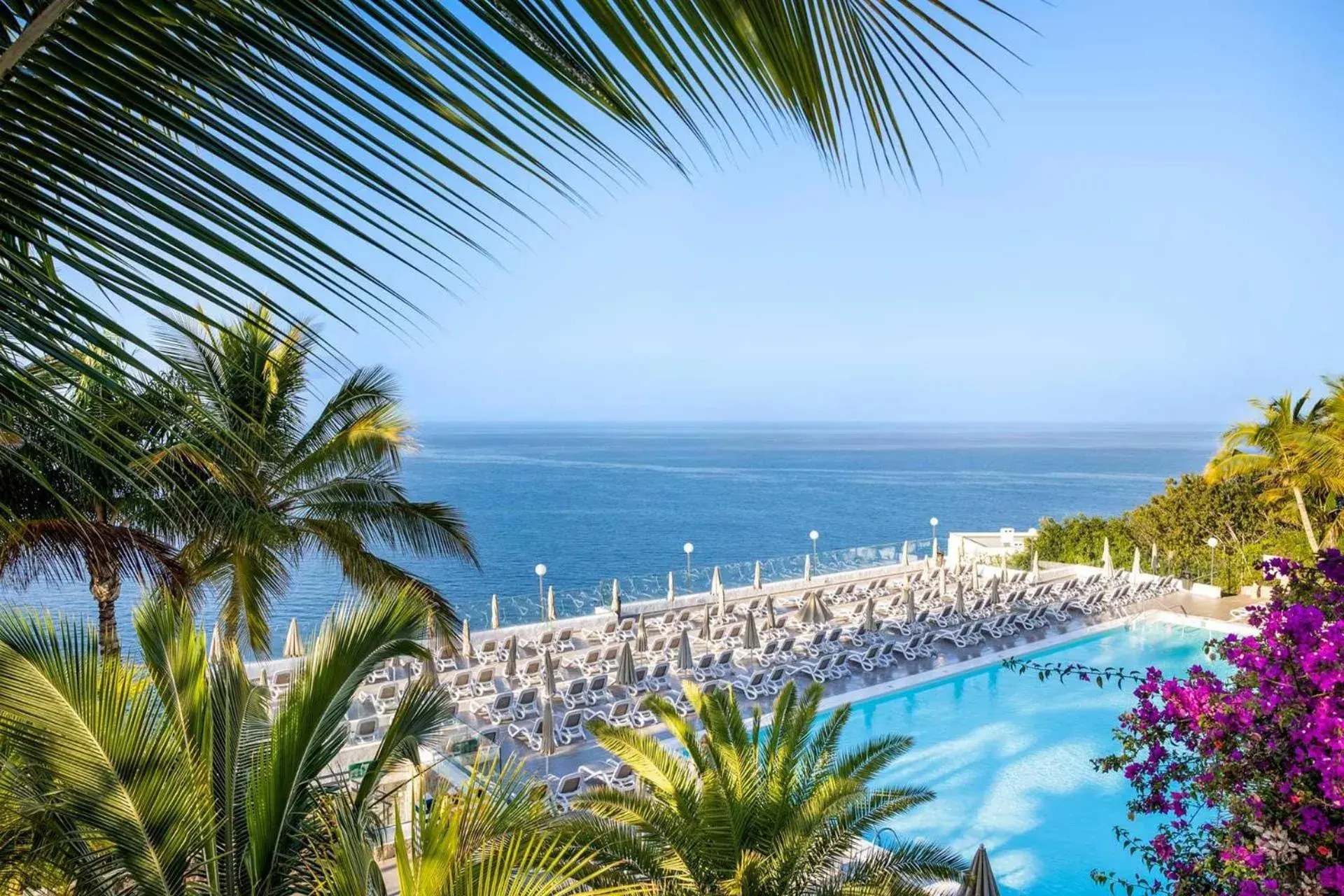 Swimming pool in Servatur Altamar Swimming pool in Servatur Altamar