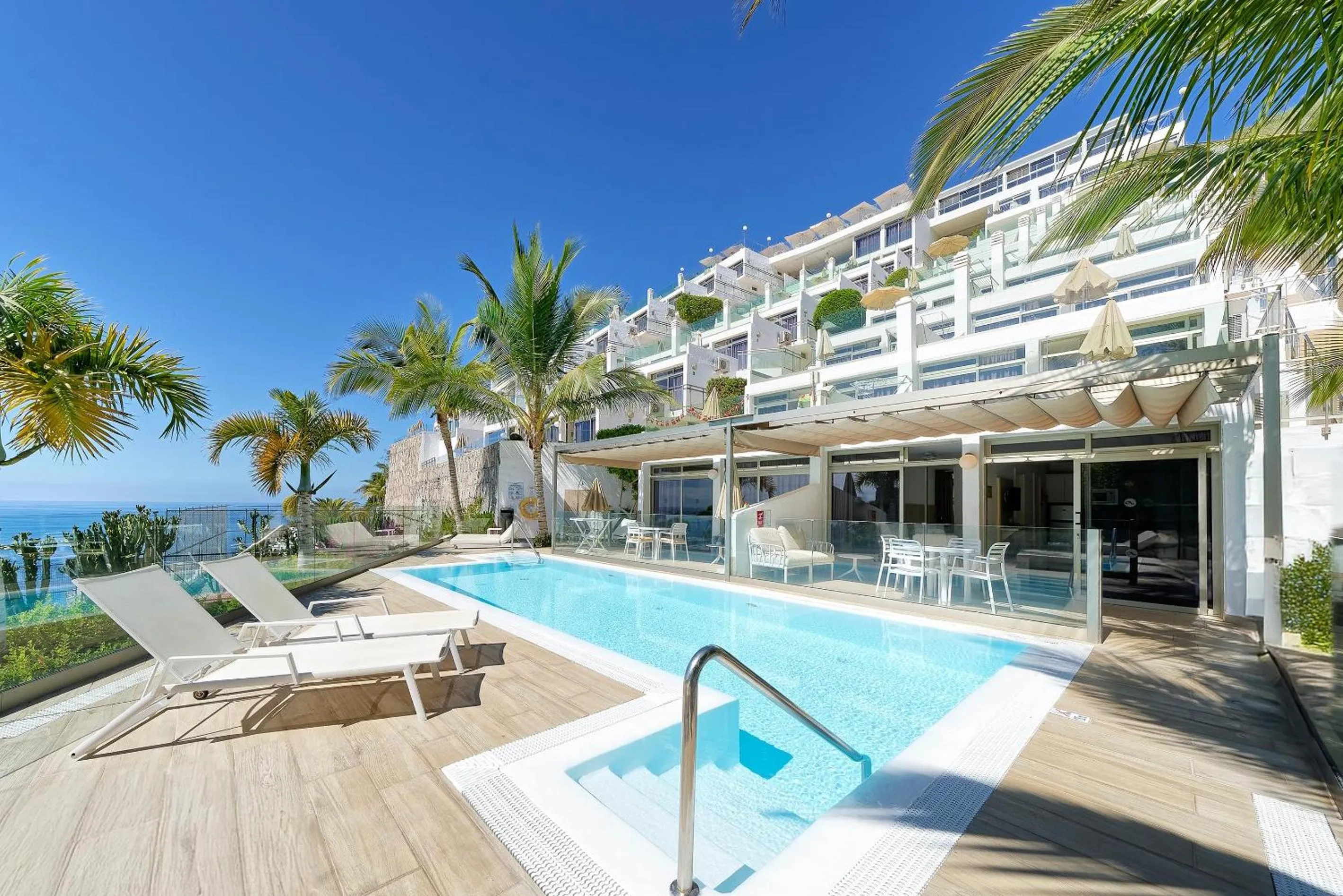 Photo of the whole room in Servatur Altamar