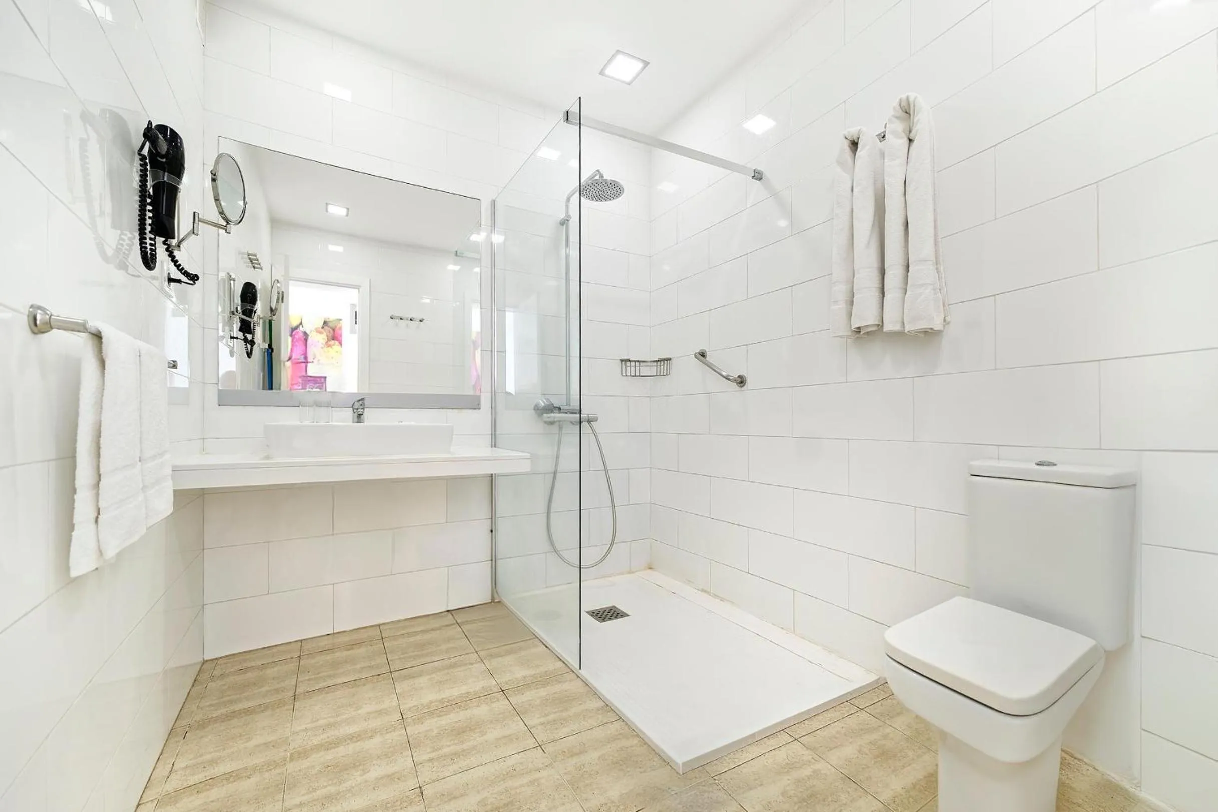 Bathroom in Servatur Altamar