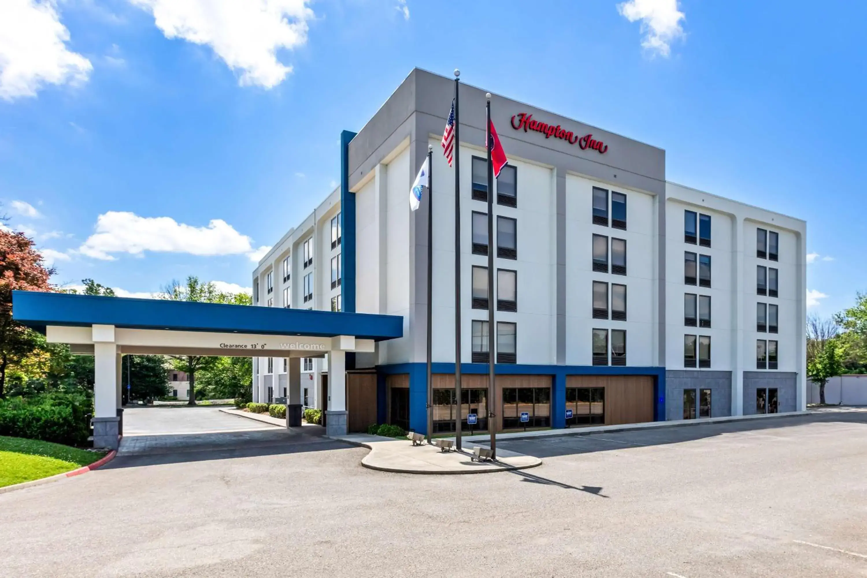 Property building in Hampton Inn Knoxville-Airport Property building in Hampton Inn Knoxville-Airport