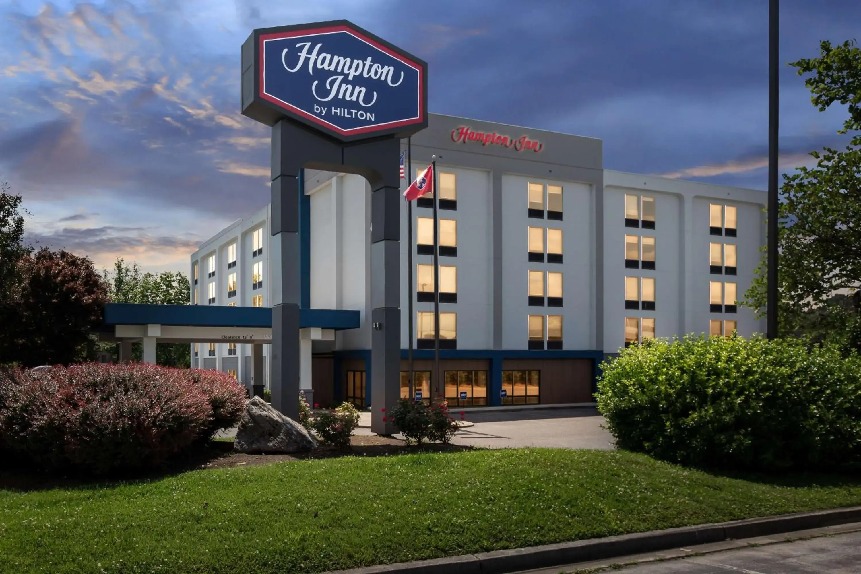 Property building in Hampton Inn Knoxville-Airport Property building in Hampton Inn Knoxville-Airport