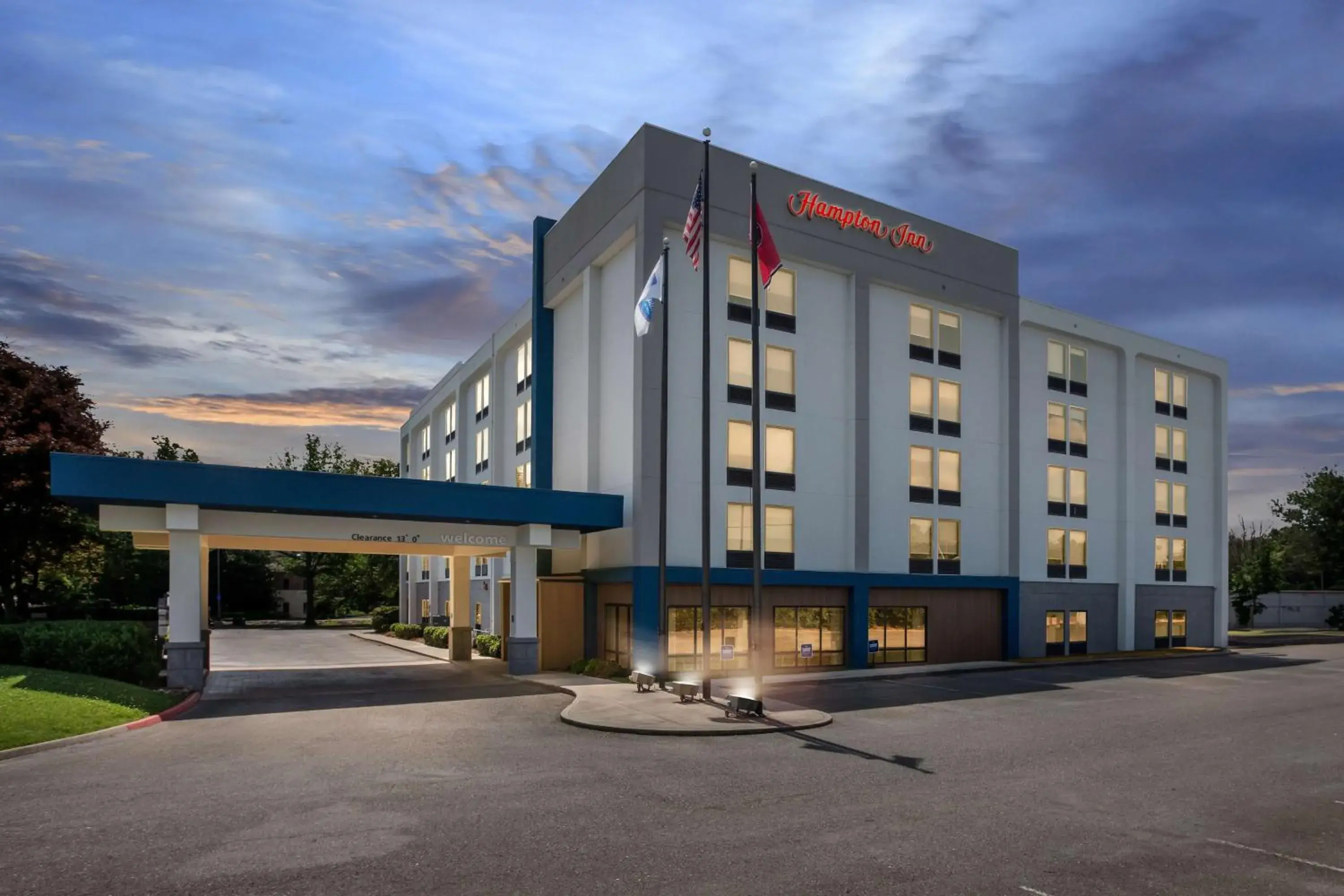 Property building in Hampton Inn Knoxville-Airport Property building in Hampton Inn Knoxville-Airport