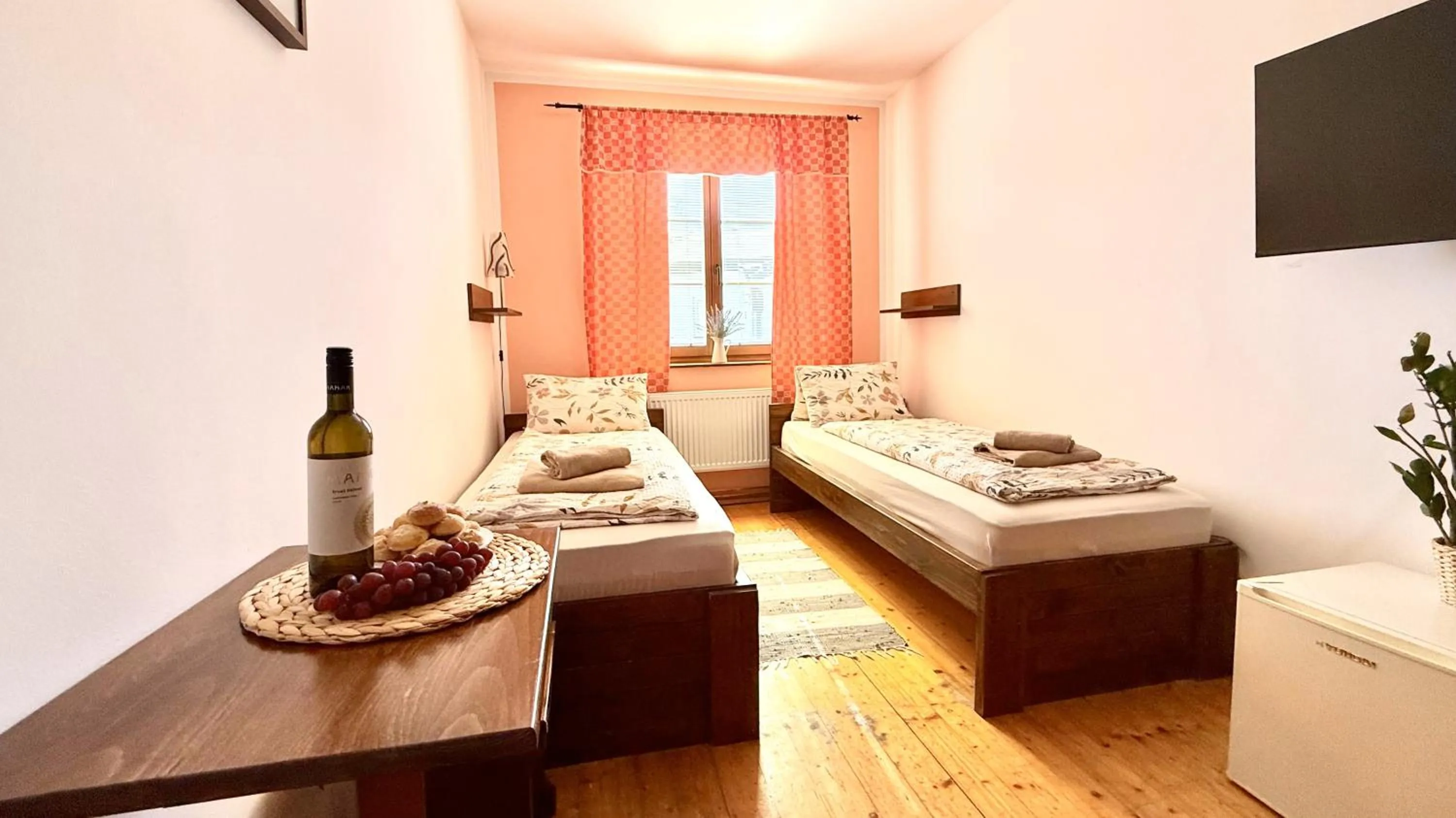 Bed in Penzion a Vinoteka Hrozen