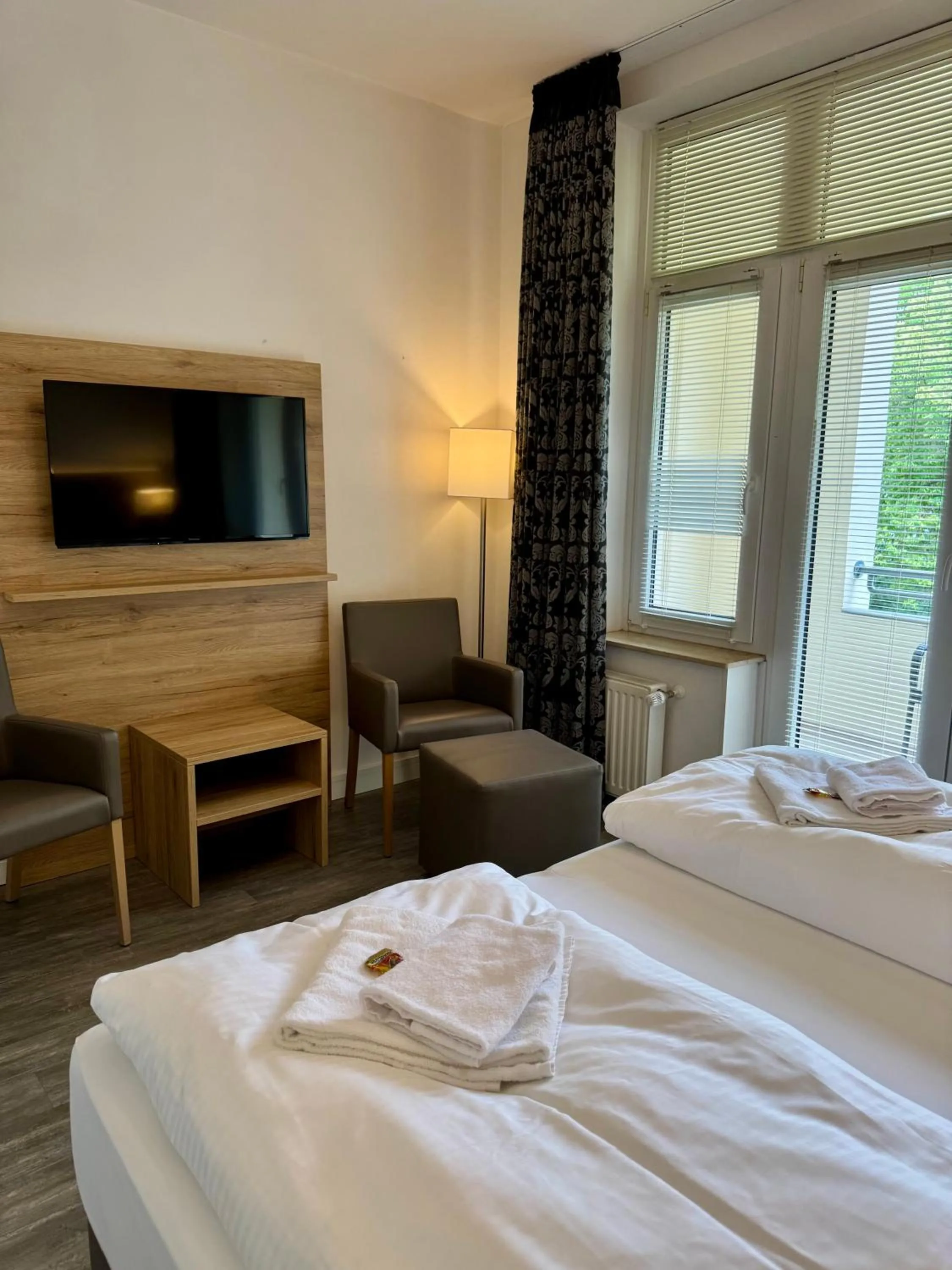 TV and multimedia, Bed in Strandresidenz Villa Verdi