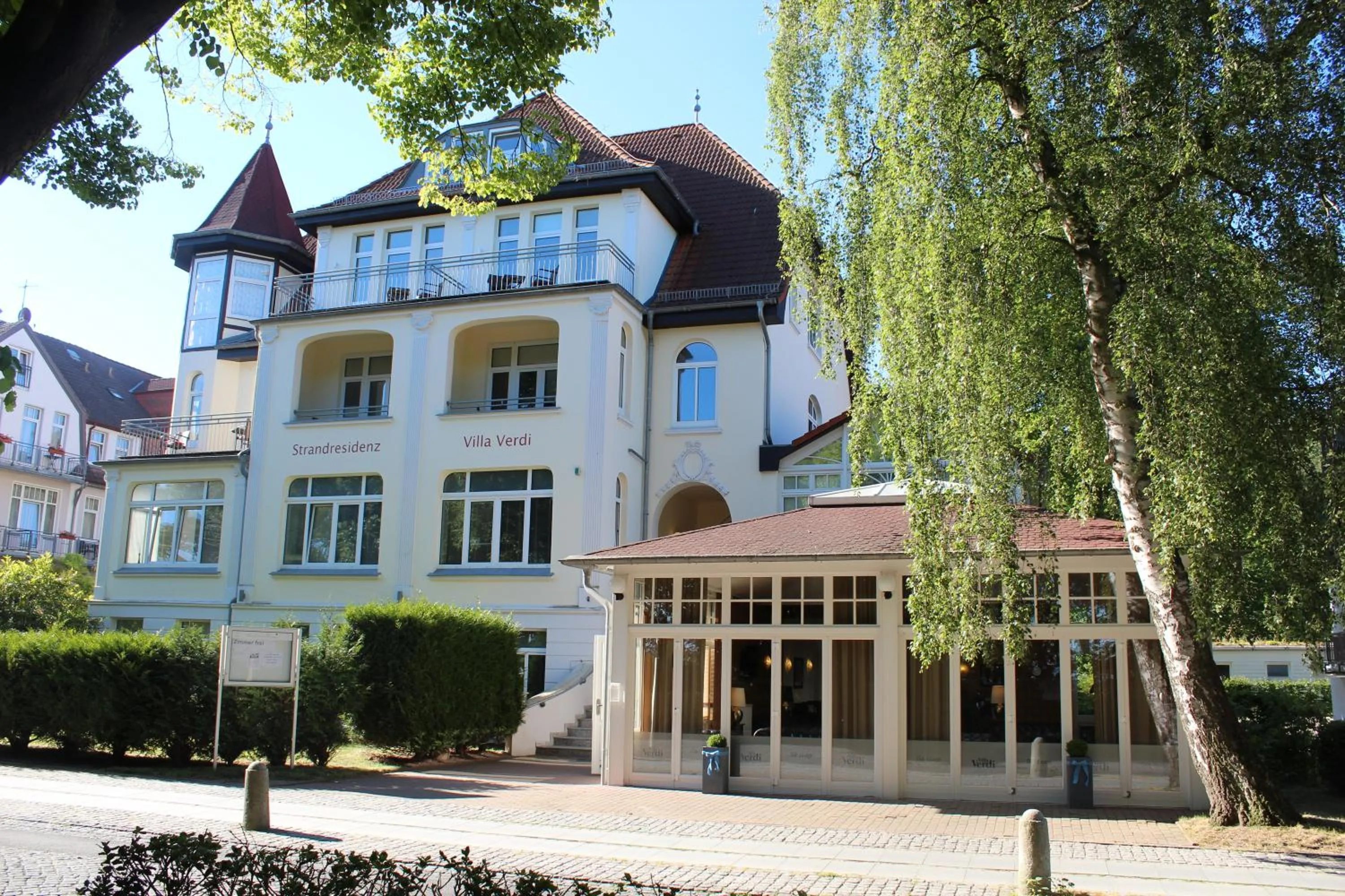 Property building in Strandresidenz Villa Verdi