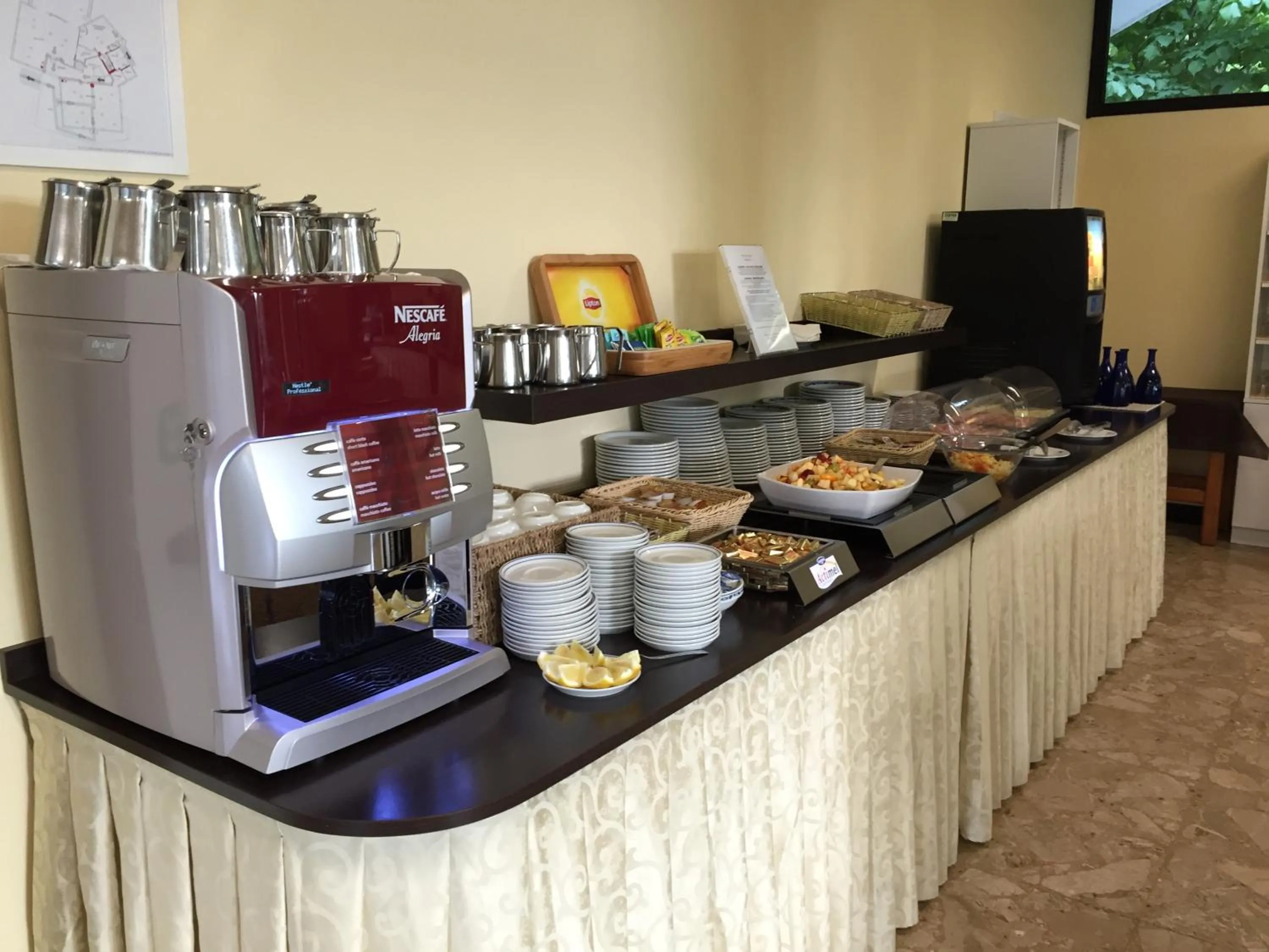 Coffee/tea facilities in Hotel Beau Soleil
