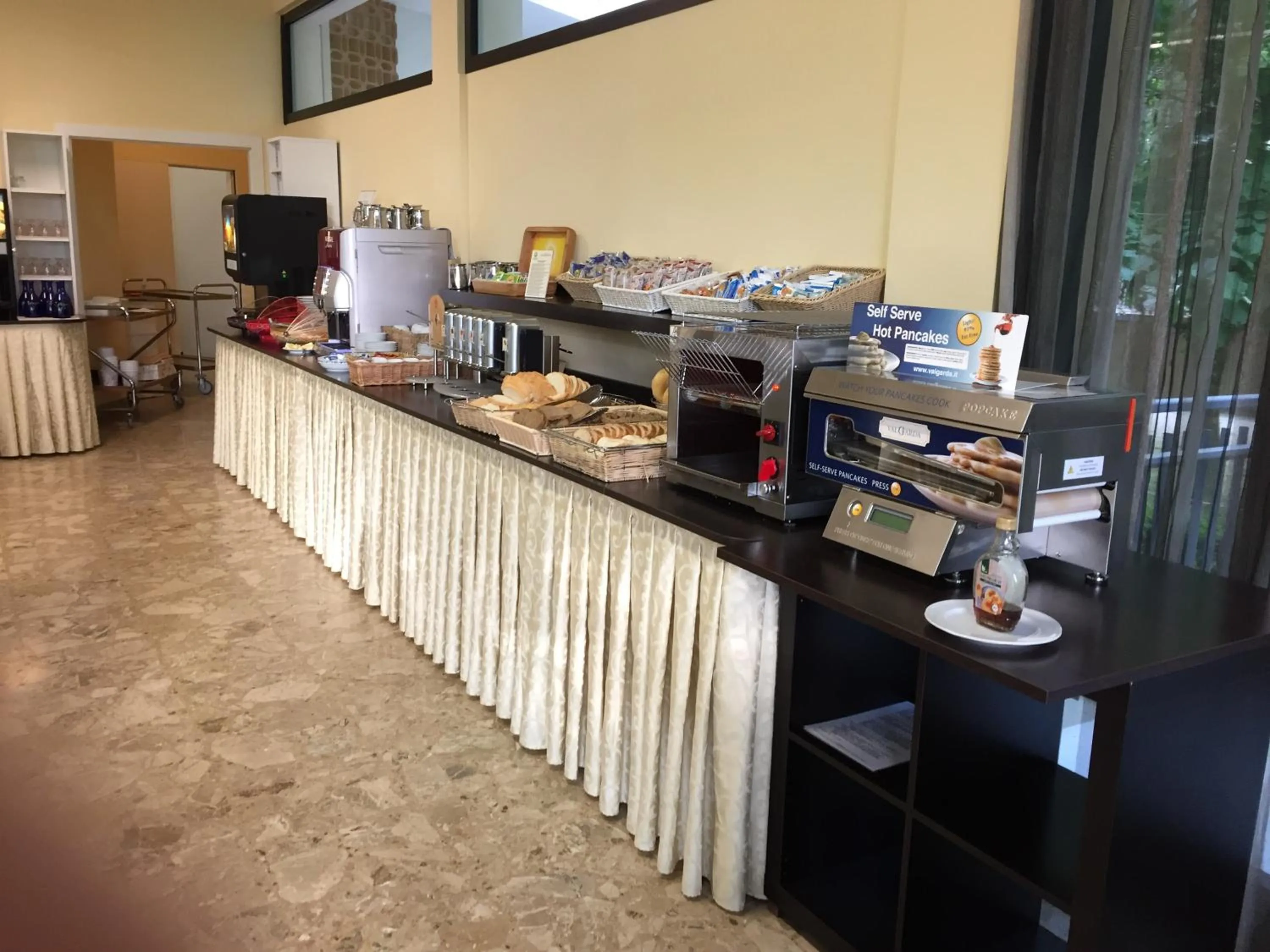 Coffee/tea facilities in Hotel Beau Soleil