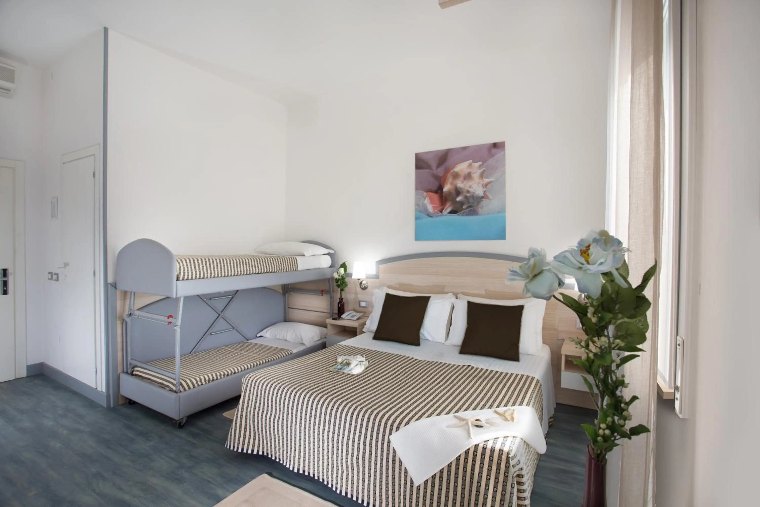 Bed in Hotel Beau Soleil