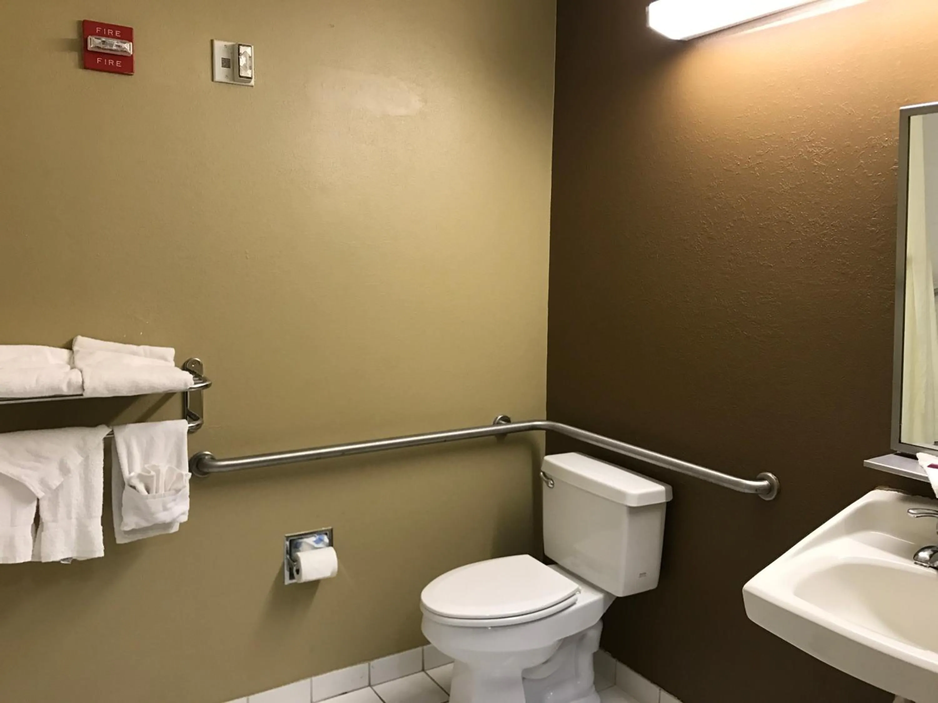 Bathroom in Microtel Inn & Suites by Wyndham Lithonia/Stone Mountain