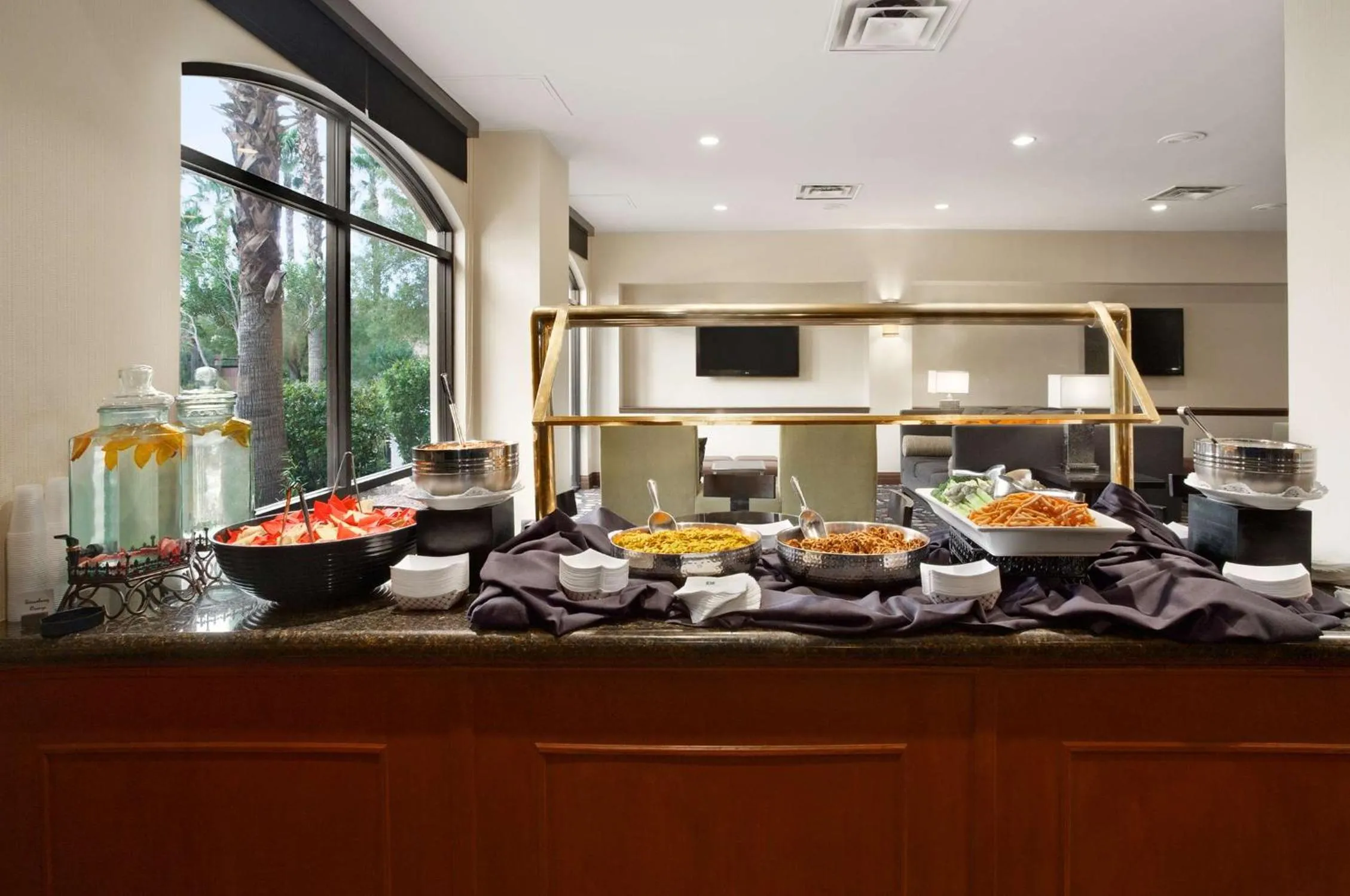 Restaurant/places to eat in Embassy Suites by Hilton Las Vegas