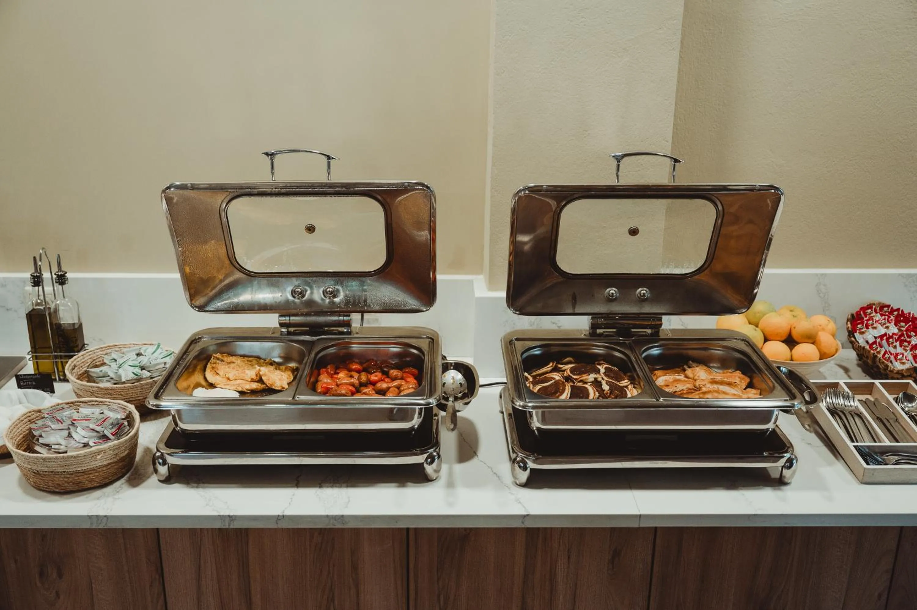 Buffet breakfast in Idi Hotel