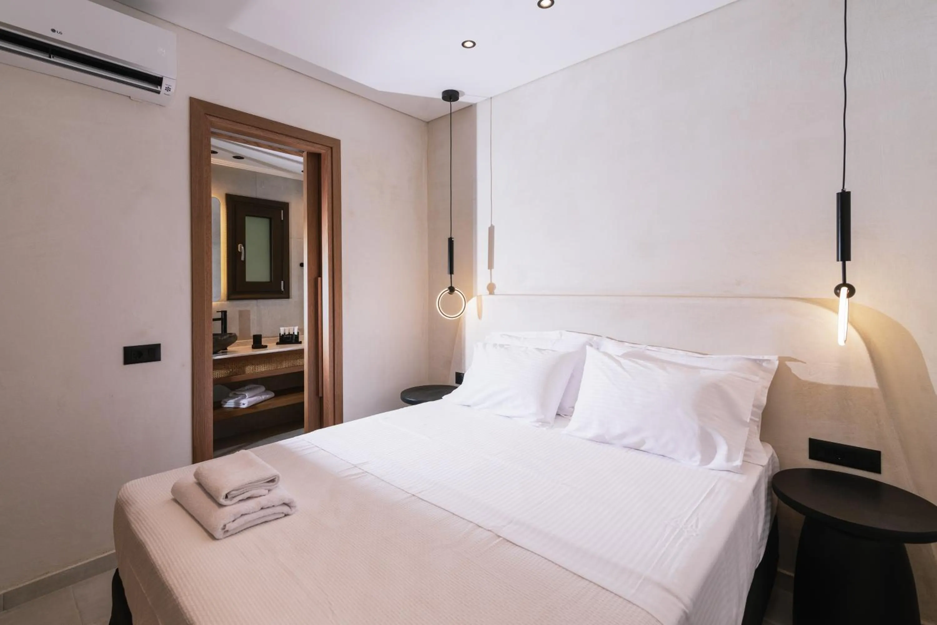 Bedroom, Bed in Idi Hotel