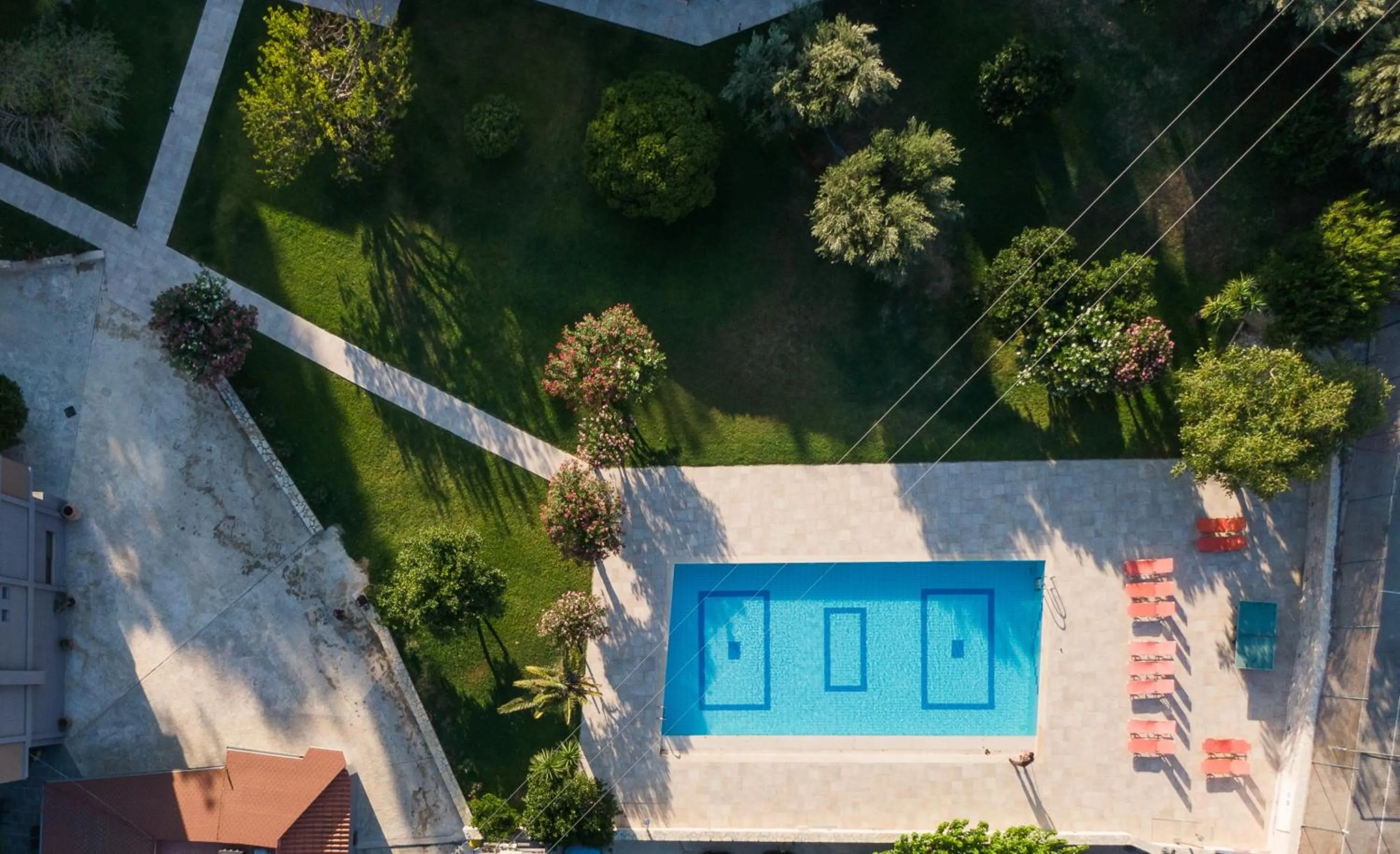 Swimming pool in Idi Hotel