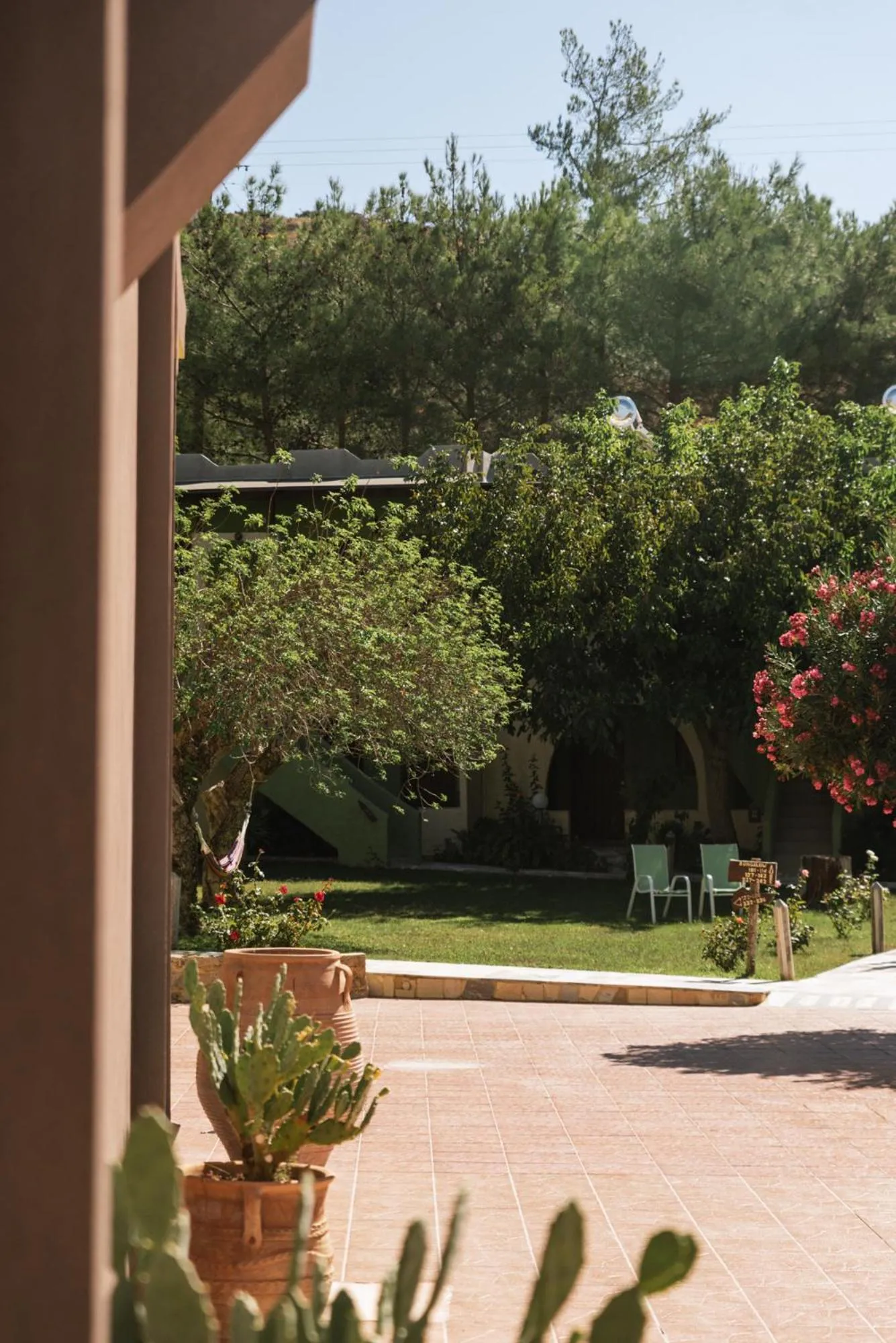 Property building in Idi Hotel